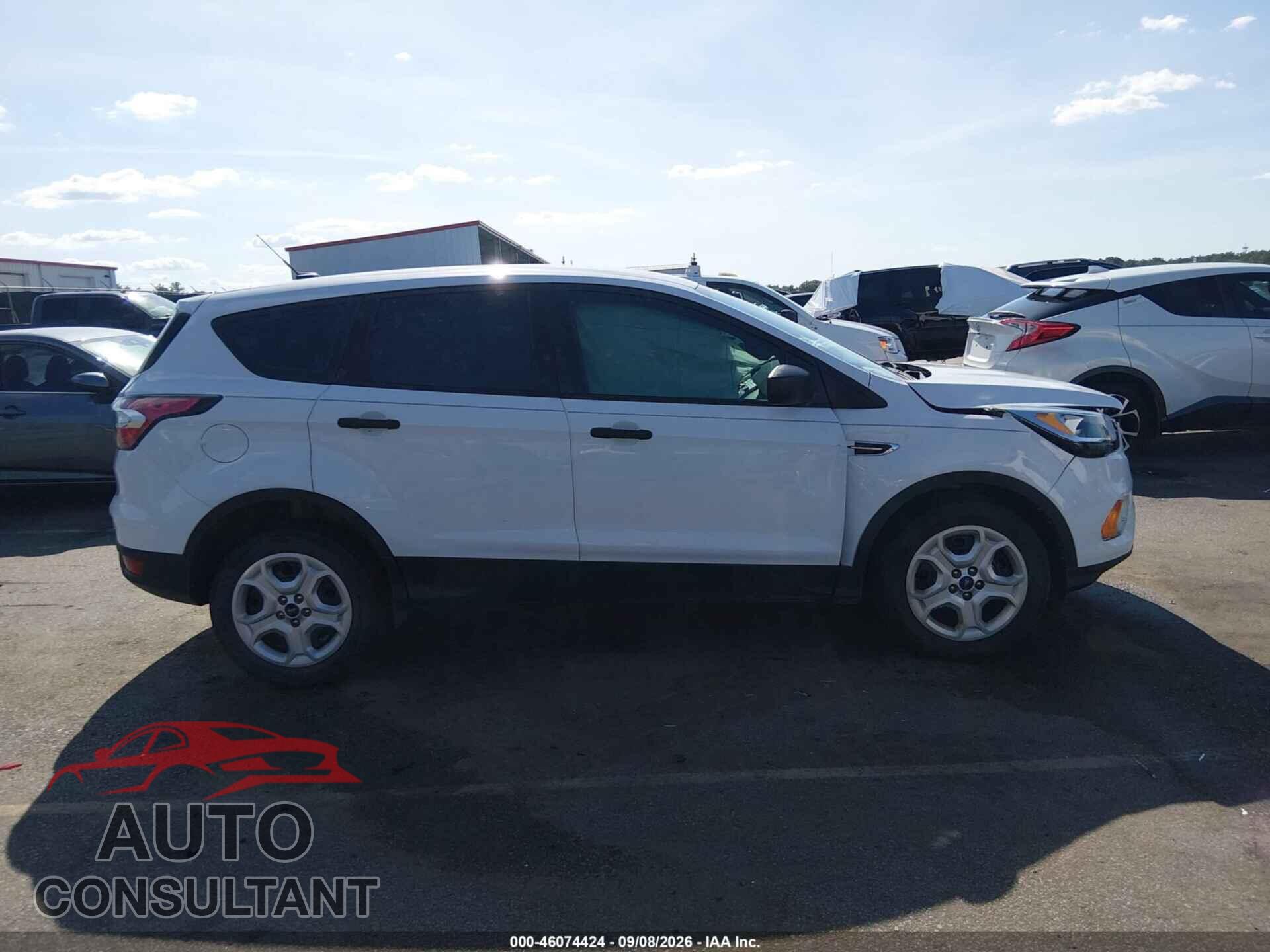 FORD ESCAPE 2017 - 1FMCU0F79HUB26086