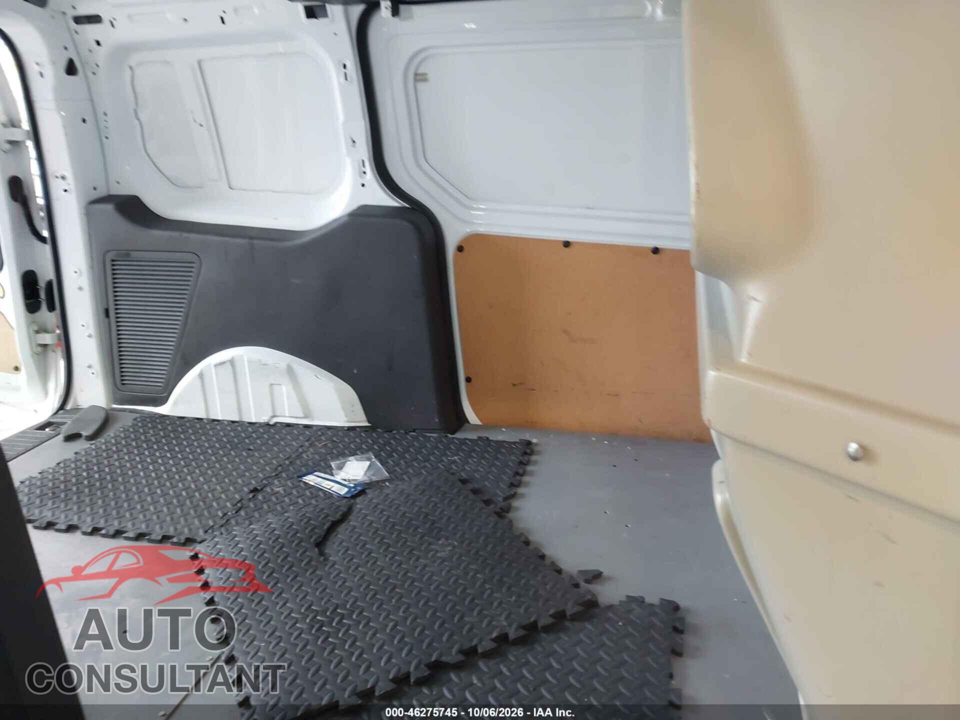 FORD TRANSIT CONNECT 2017 - NM0LS7E72H1317092