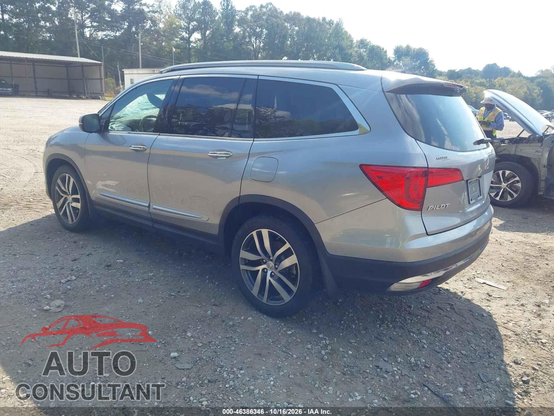 HONDA PILOT 2017 - 5FNYF5H90HB008100