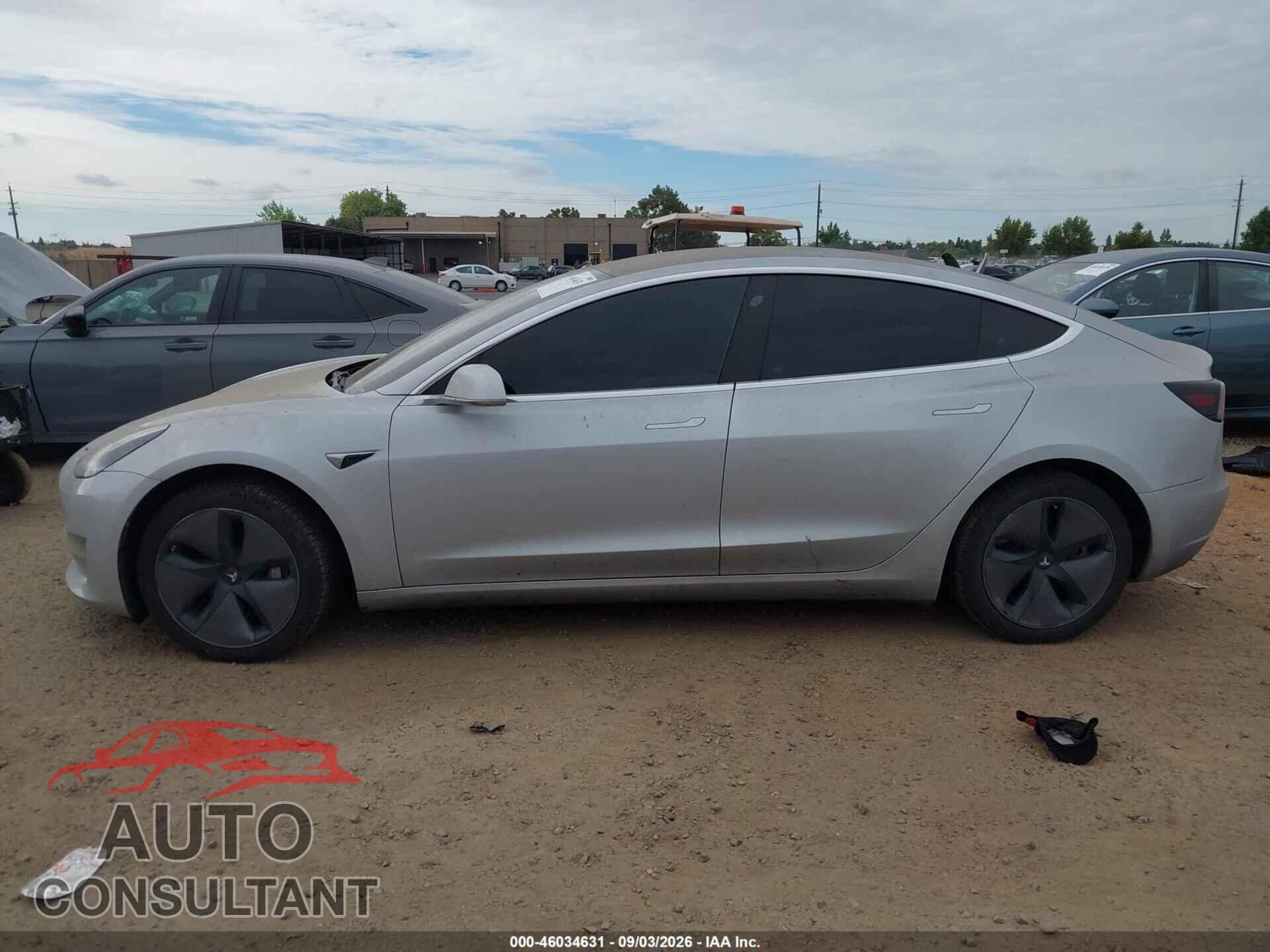 TESLA MODEL 3 2018 - 5YJ3E1EA5JF060705