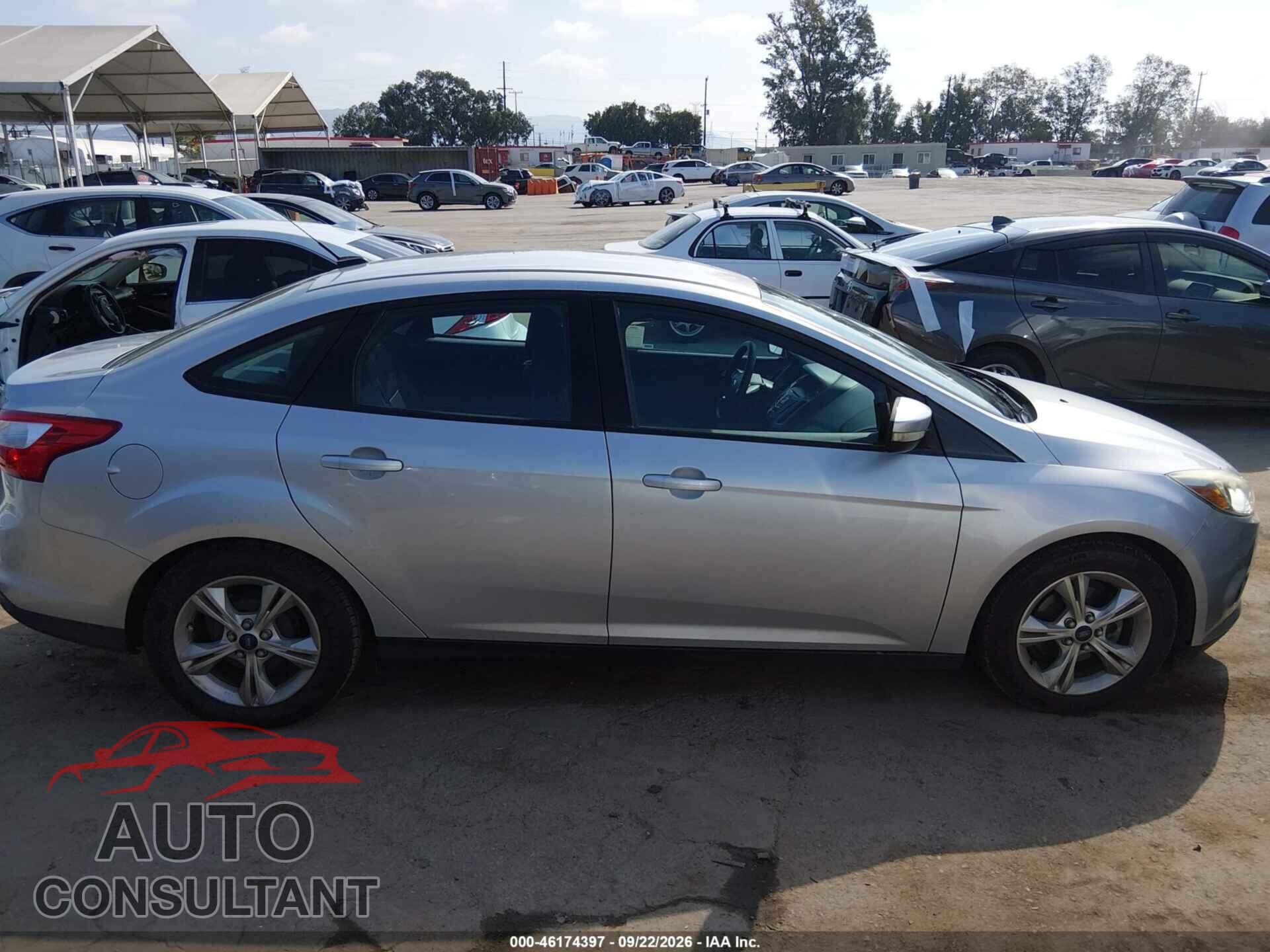 FORD FOCUS 2014 - 1FADP3F2XEL261977