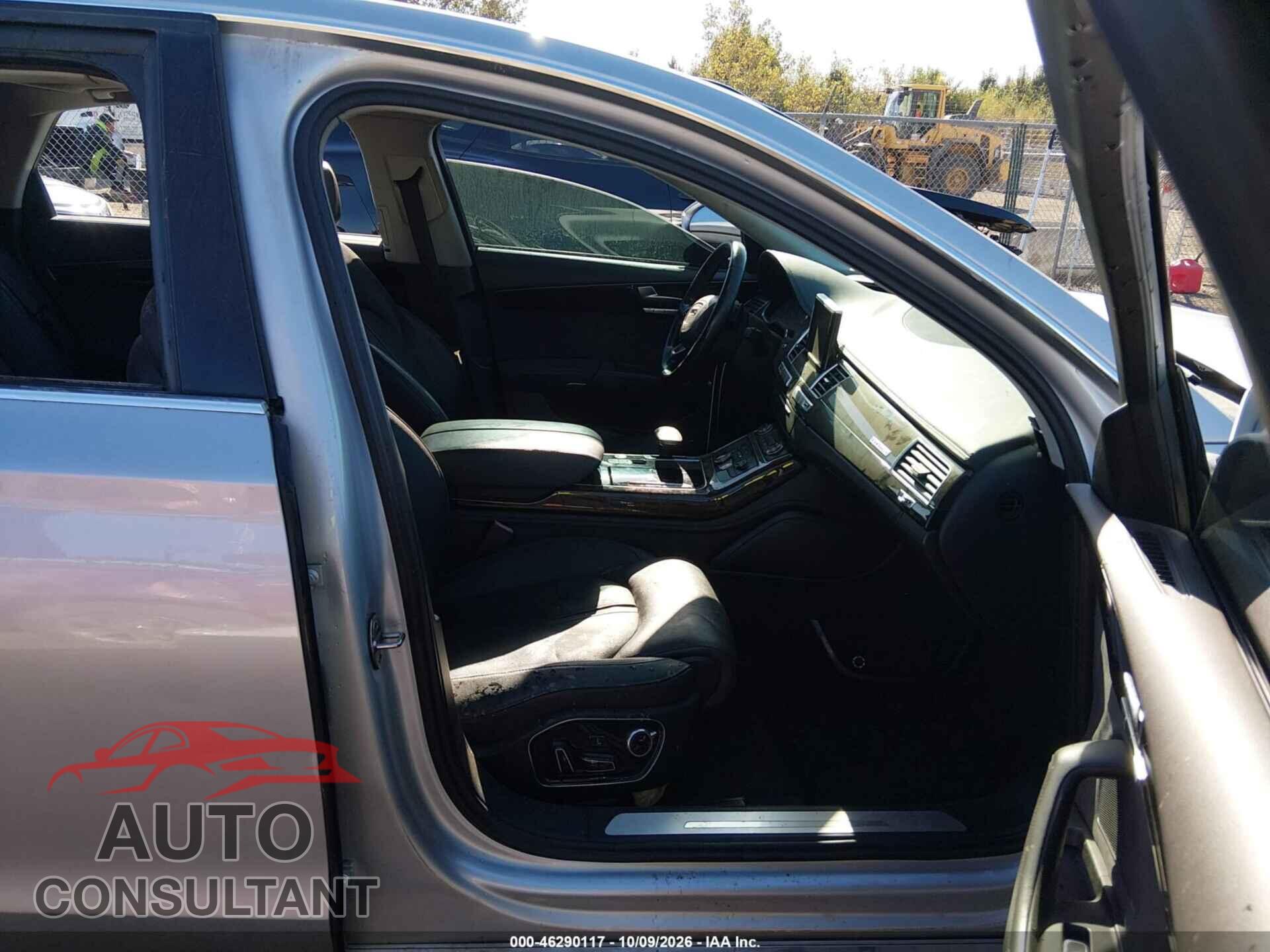 AUDI A8 L 2012 - WAURVAFD3CN014696
