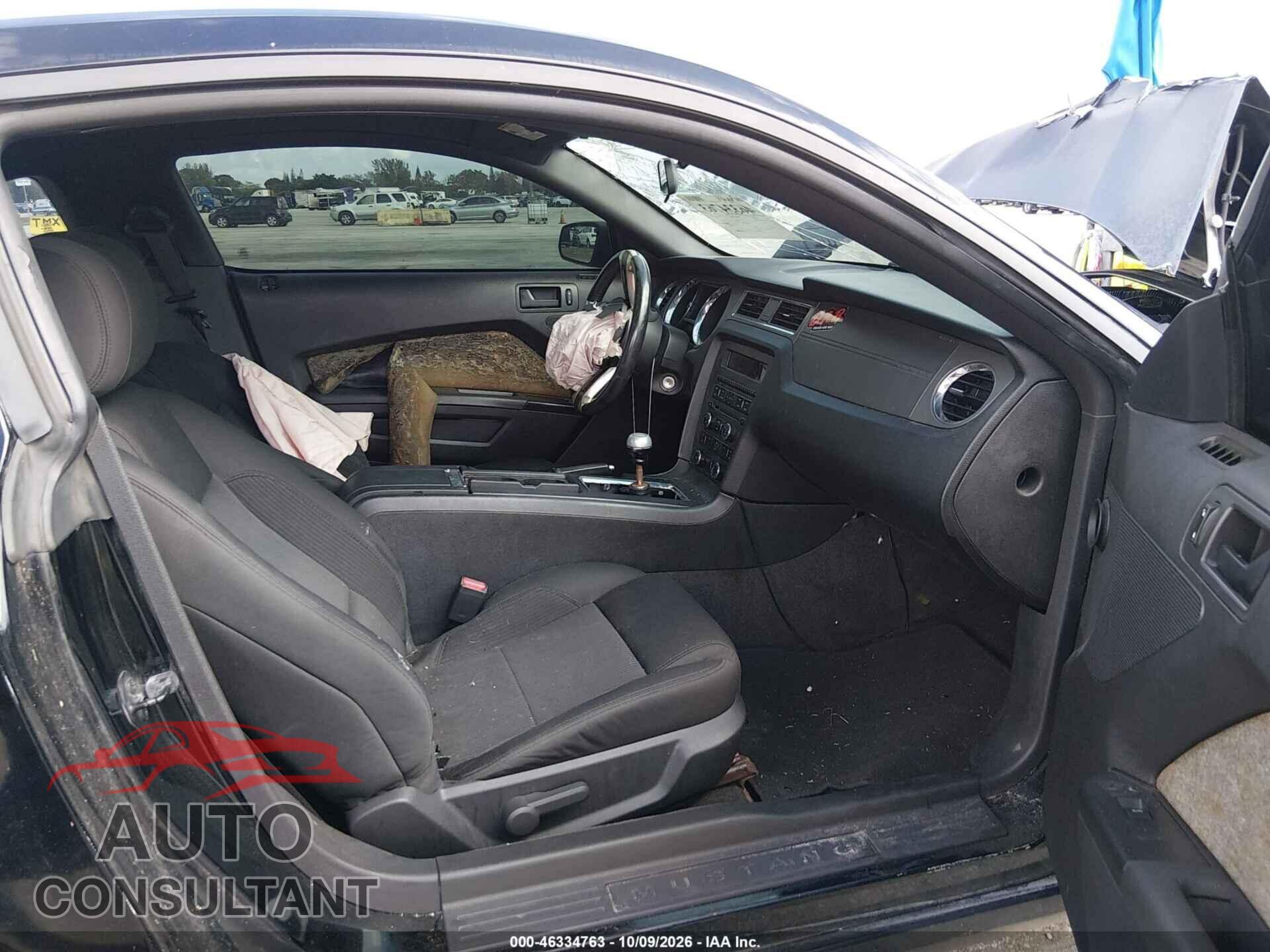 FORD MUSTANG 2013 - 1ZVBP8CF7D5202181