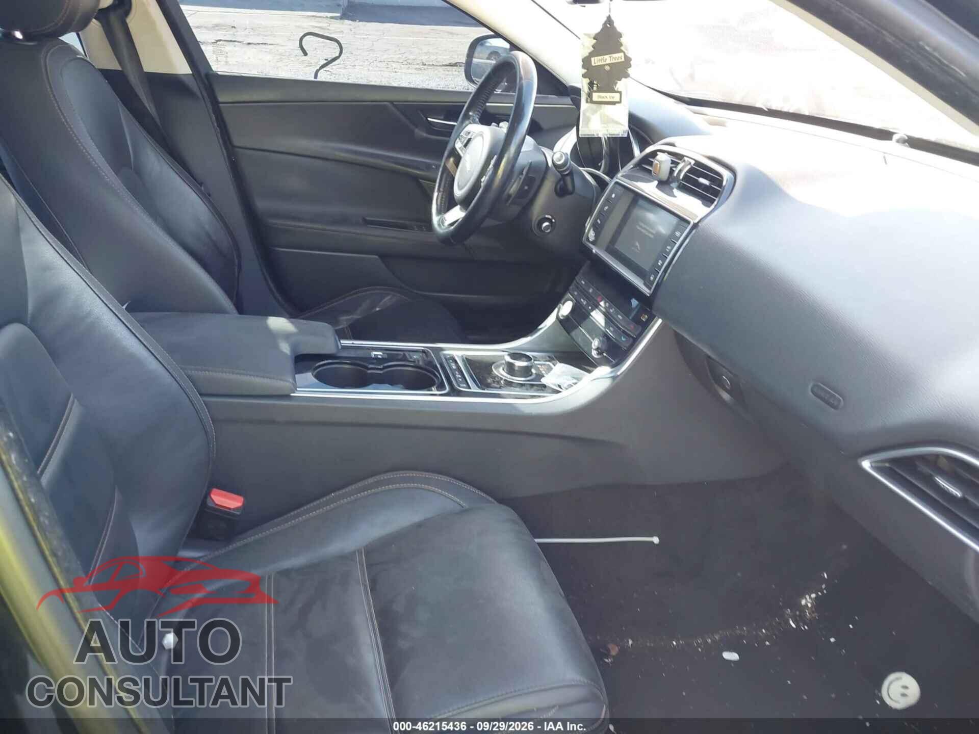 JAGUAR XE 2017 - SAJAE4BG7HA964156