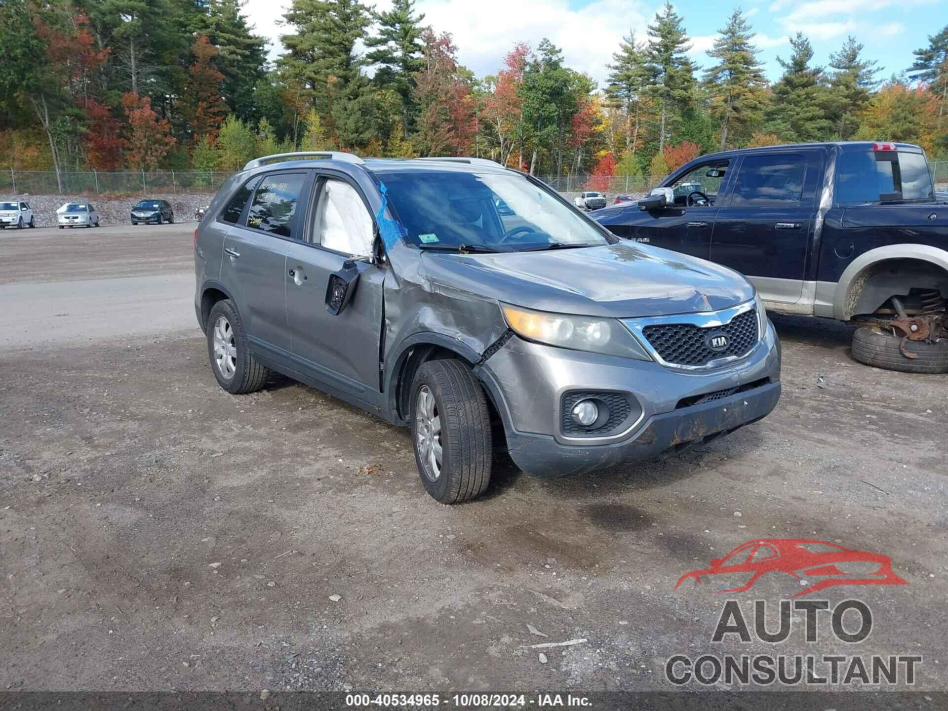 KIA SORENTO 2011 - 5XYKT4A1XBG074778