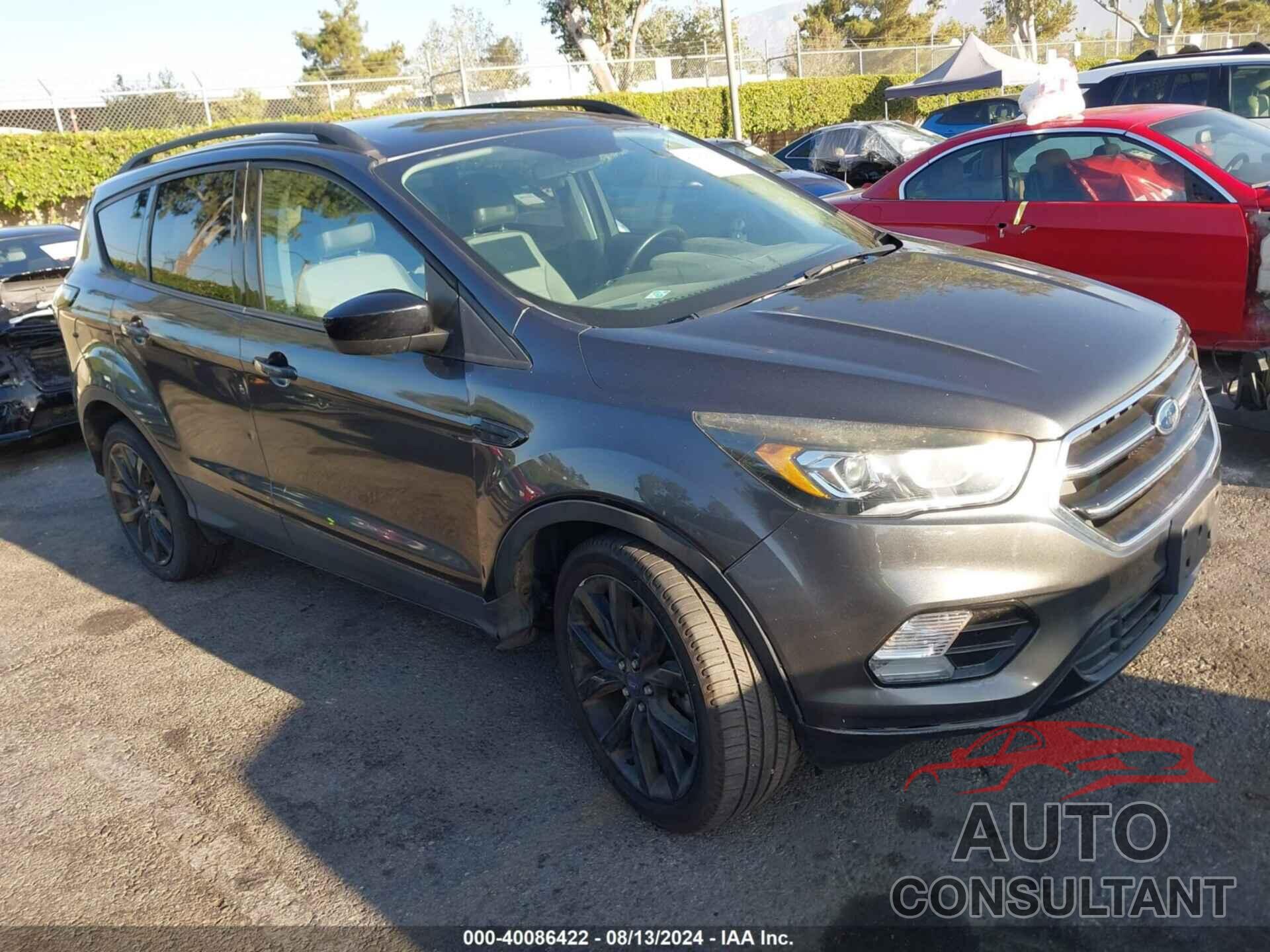 FORD ESCAPE 2017 - 1FMCU0G9XHUE09063