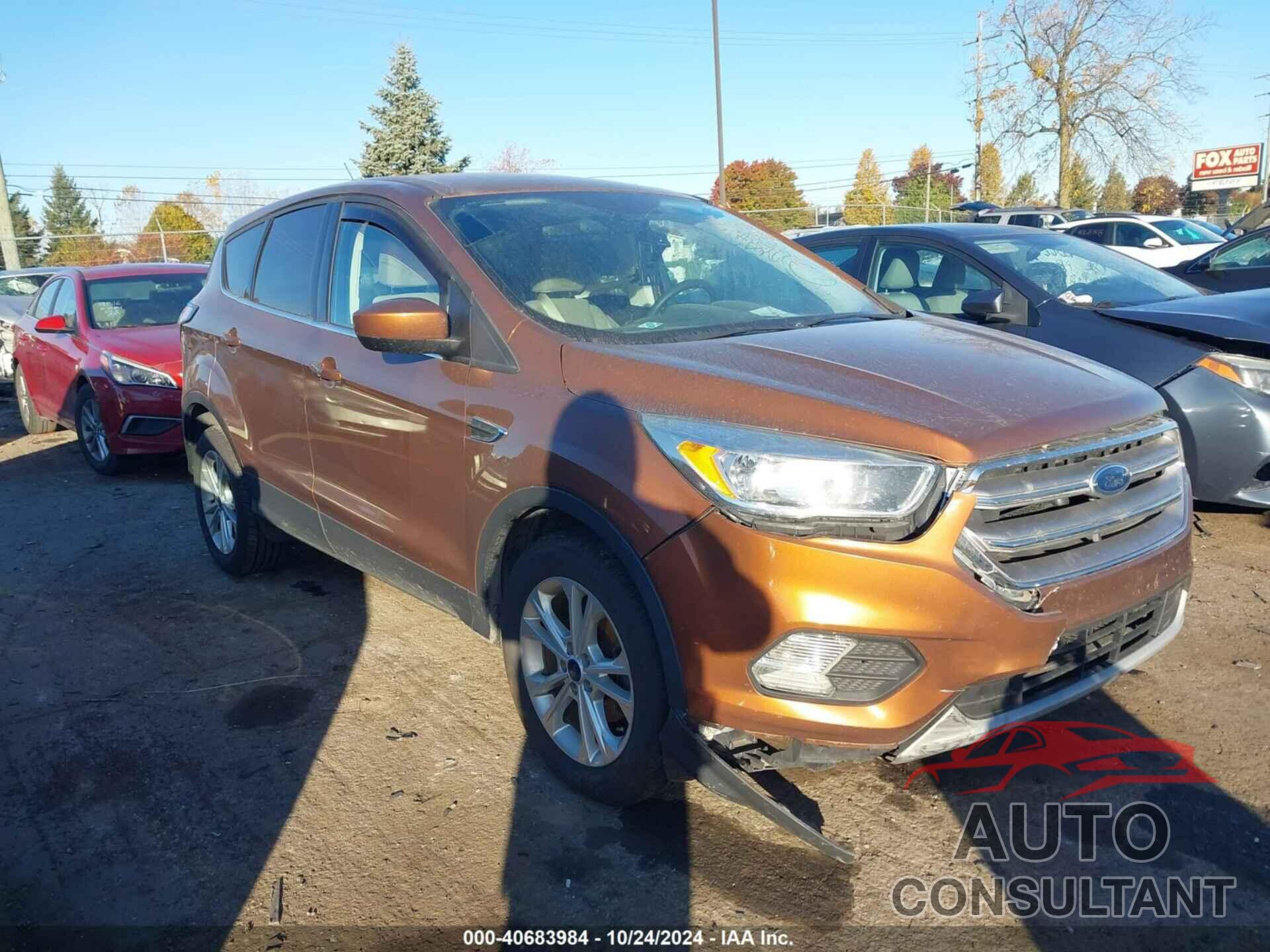 FORD ESCAPE 2017 - 1FMCU0GD8HUD27529