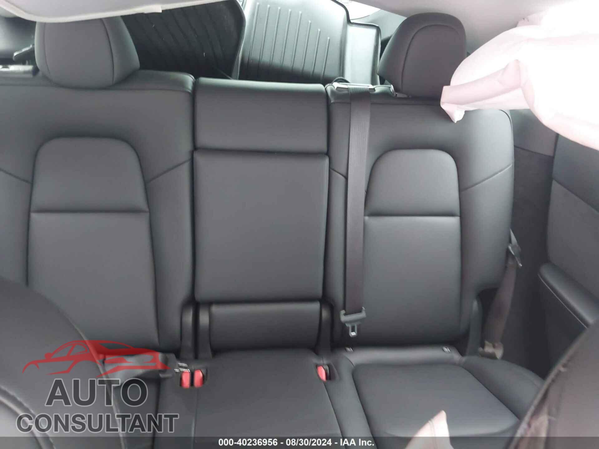 TESLA MODEL Y 2023 - 7SAYGDEEXPA210059