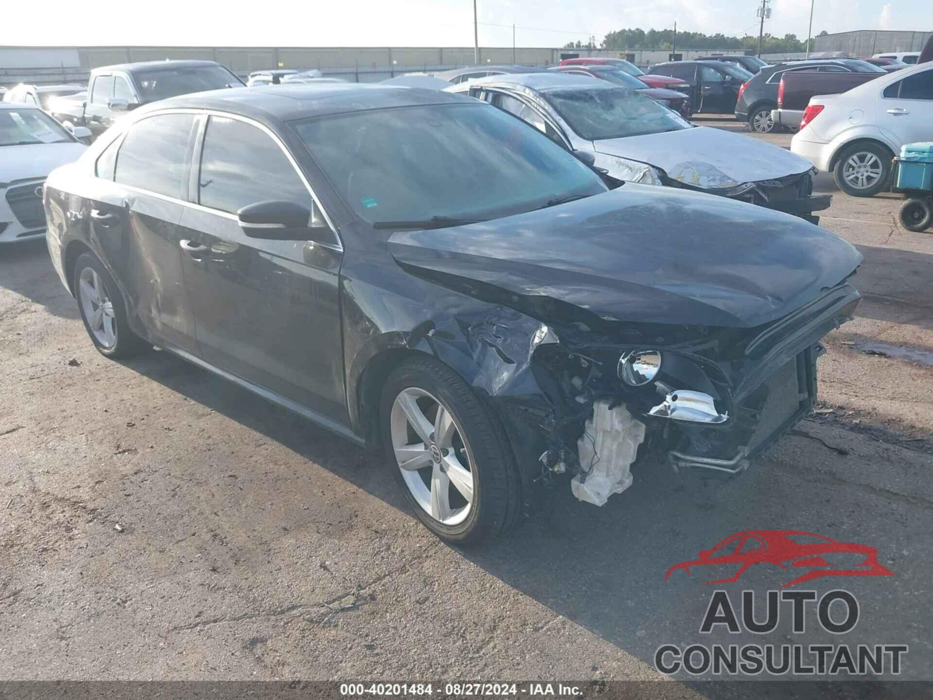 VOLKSWAGEN PASSAT 2013 - 1VWBP7A32DC055363