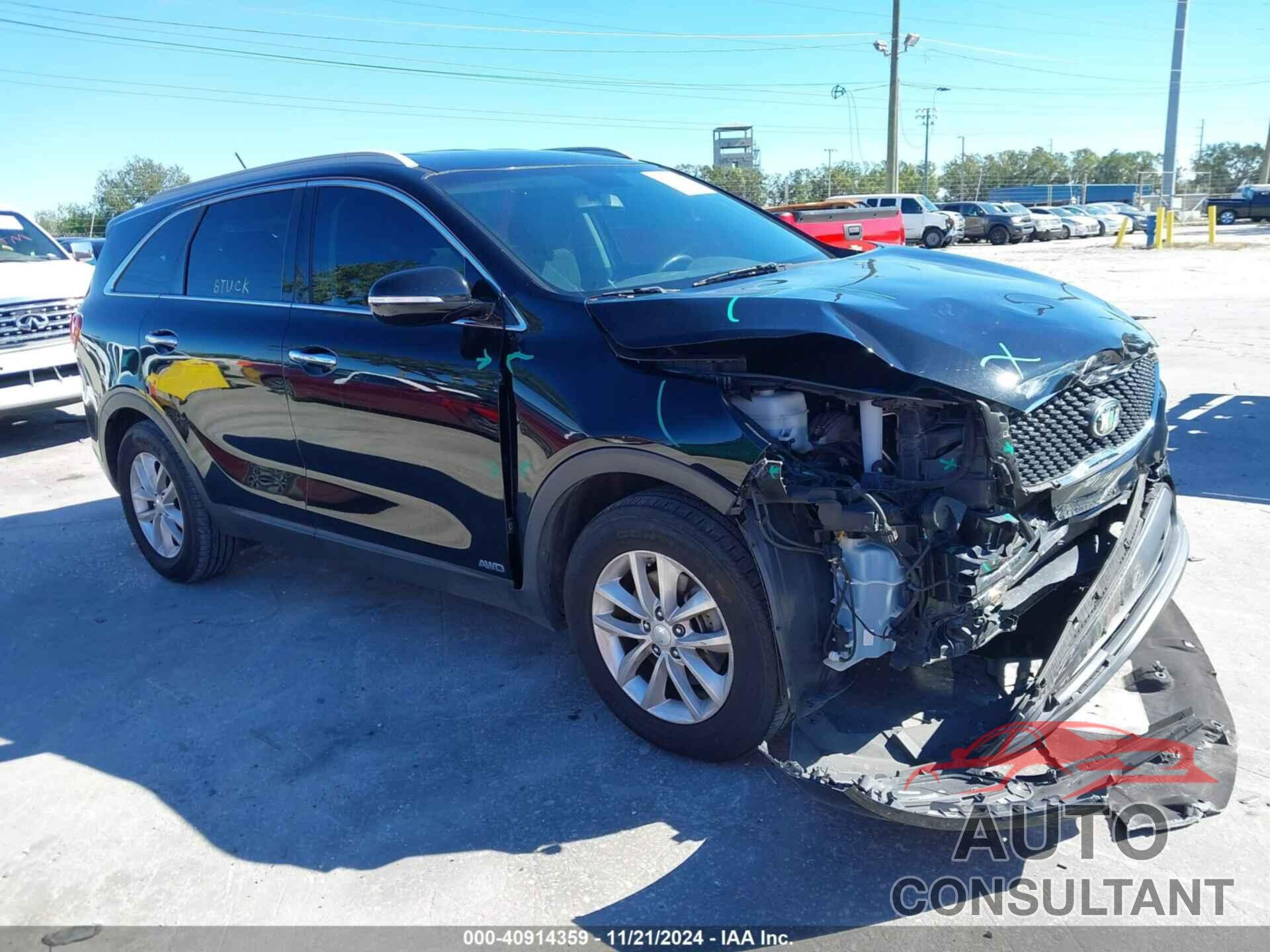 KIA SORENTO 2017 - 5XYPGDA54HG188457