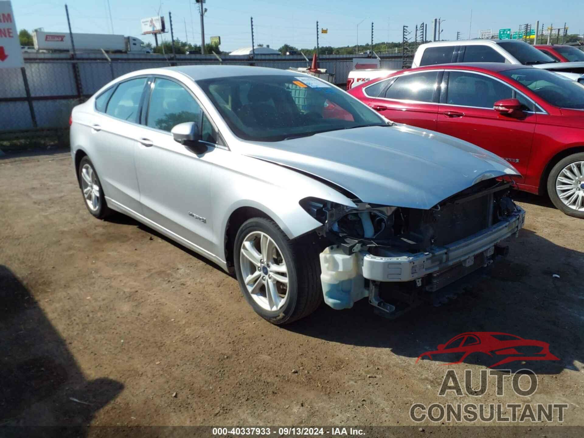 FORD FUSION HYBRID 2018 - 3FA6P0LU0JR221836