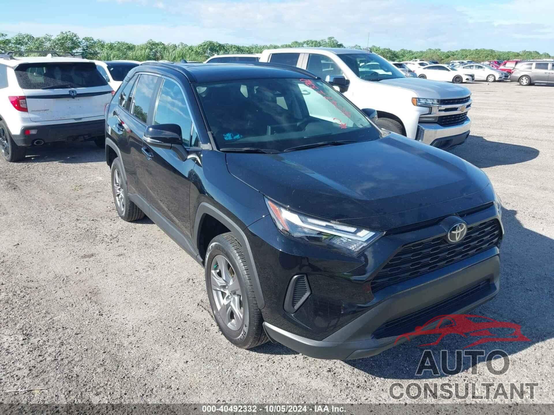 TOYOTA RAV4 2022 - 2T3W1RFV0NC174170