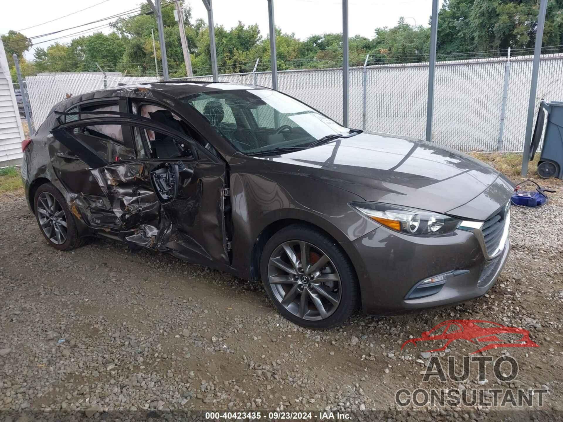 MAZDA MAZDA3 2018 - 3MZBN1L31JM181613