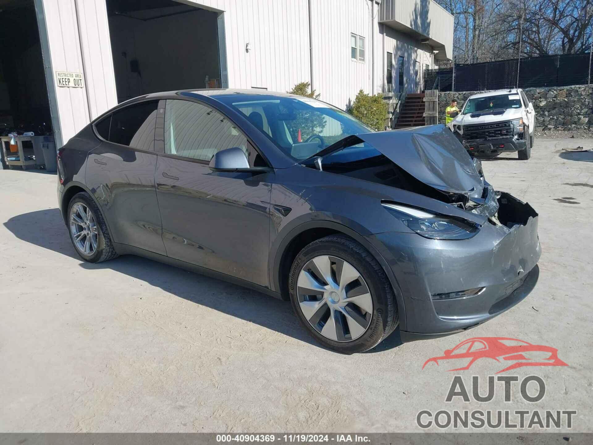 TESLA MODEL Y 2023 - 7SAYGAEE1PF674004