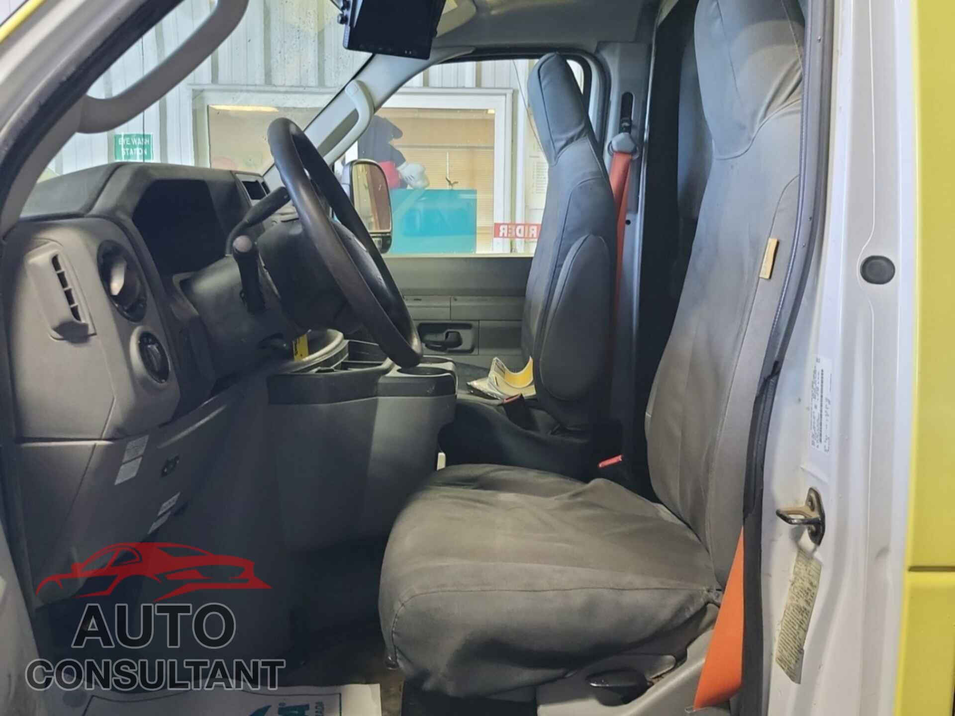 FORD ECONOLINE 2017 - 1FDXE4FS0HDC69017