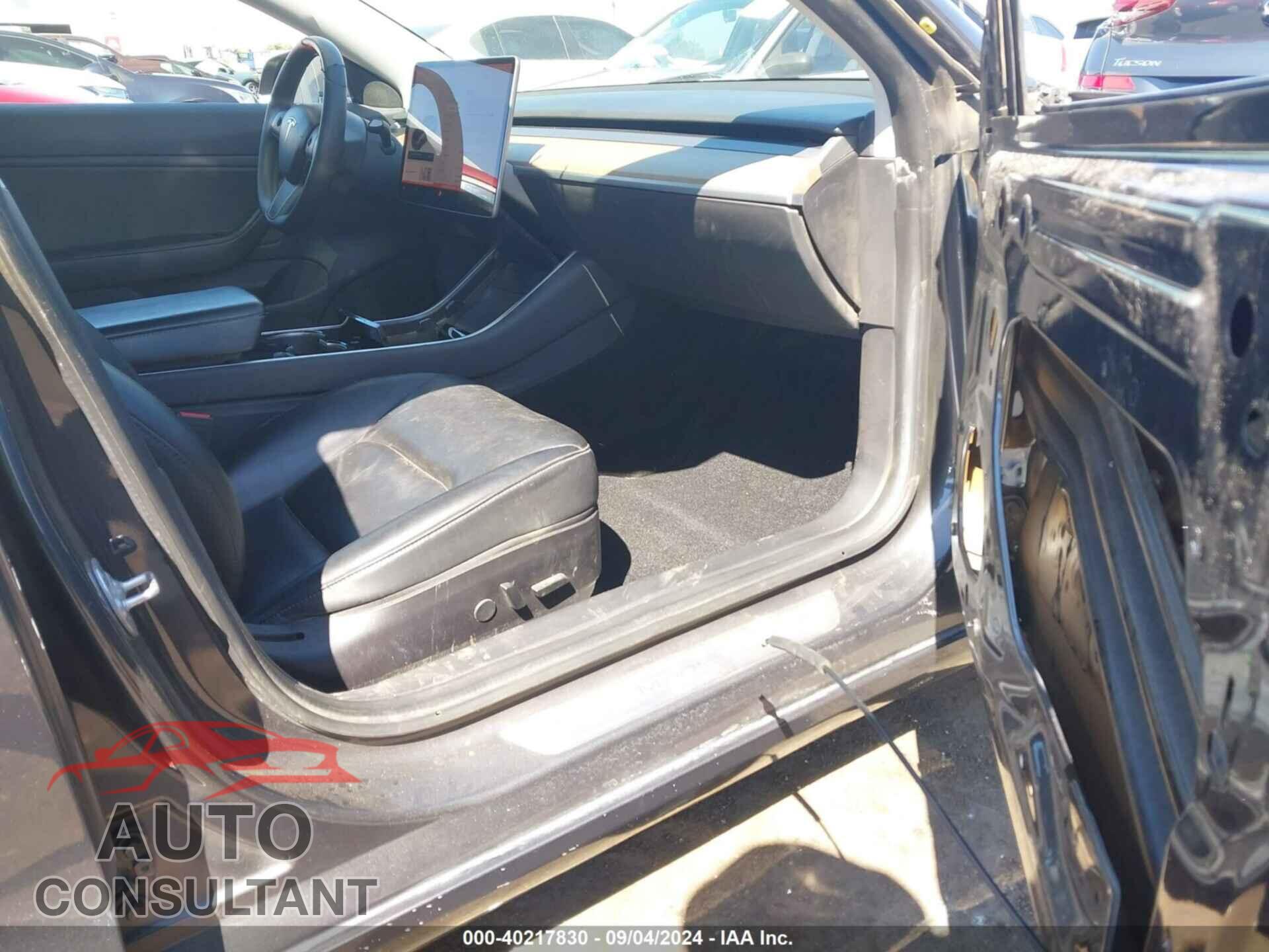 TESLA MODEL 3 2019 - 5YJ3E1EB0KF492919