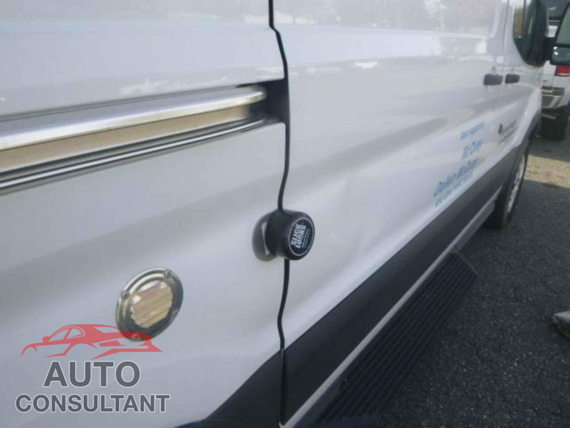 FORD TRANSIT 2019 - 1FTYR1YG0KKB57583