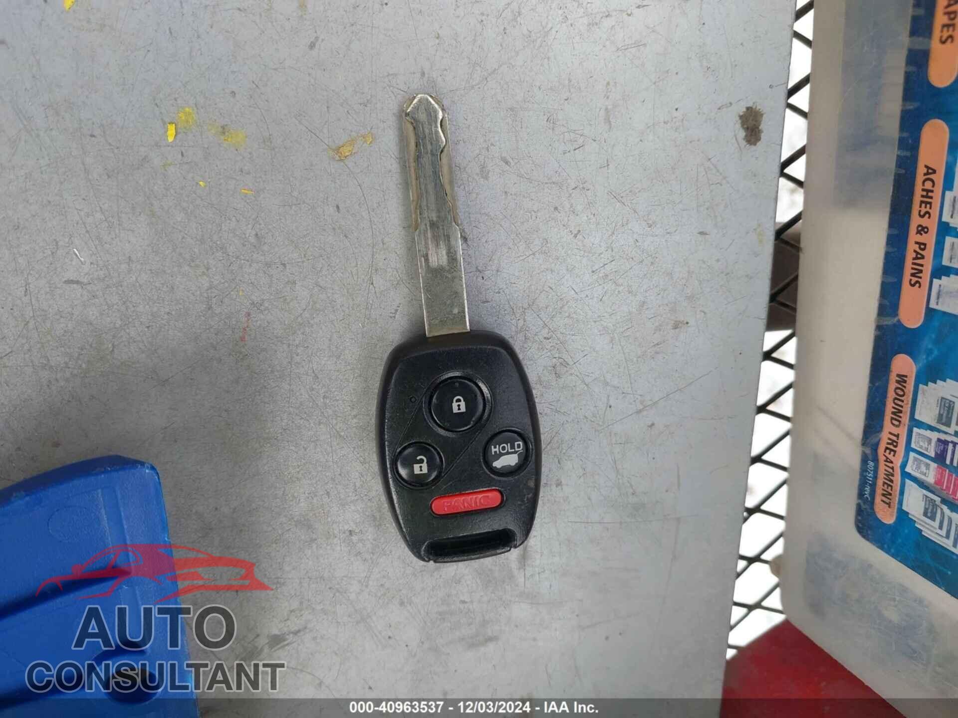 HONDA PILOT 2015 - 5FNYF4H53FB010539