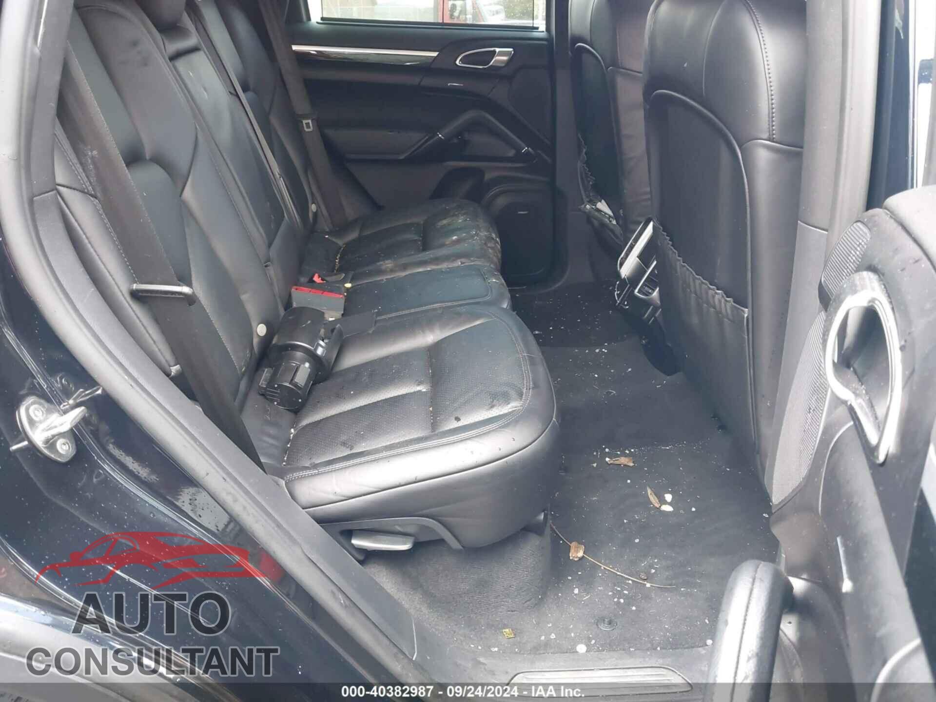 PORSCHE CAYENNE 2016 - WP1AA2A24GLA10146