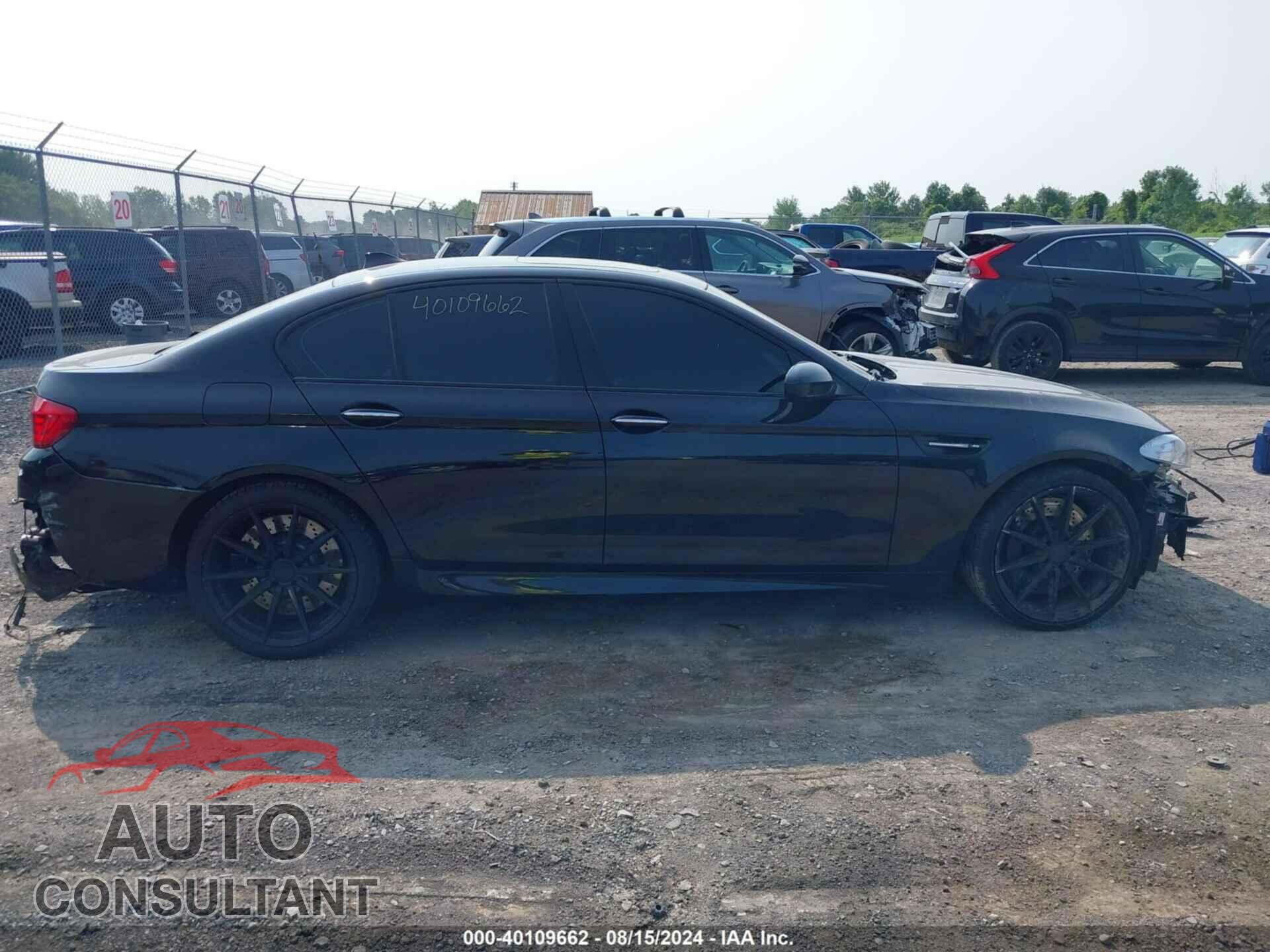 BMW M5 2013 - WBSFV9C56DC772507