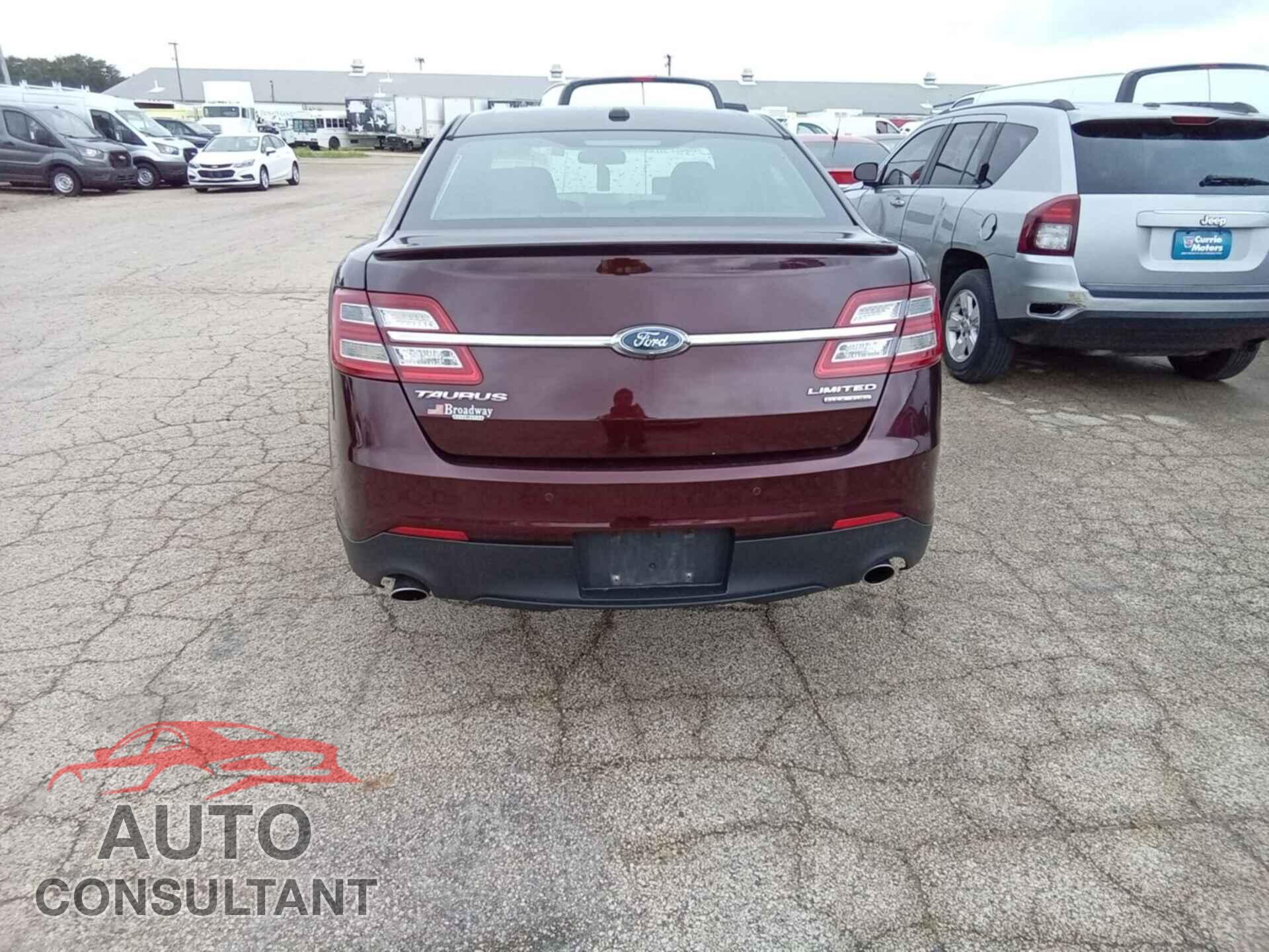 FORD TAURUS 2018 - 1FAHP2F88JG102958