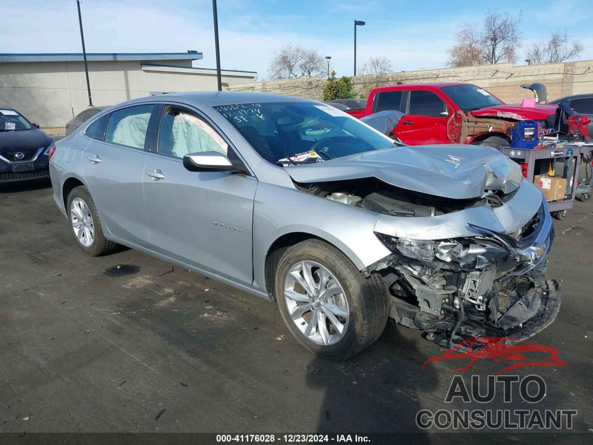 CHEVROLET MALIBU 2019 - 1G1ZD5ST1KF104876