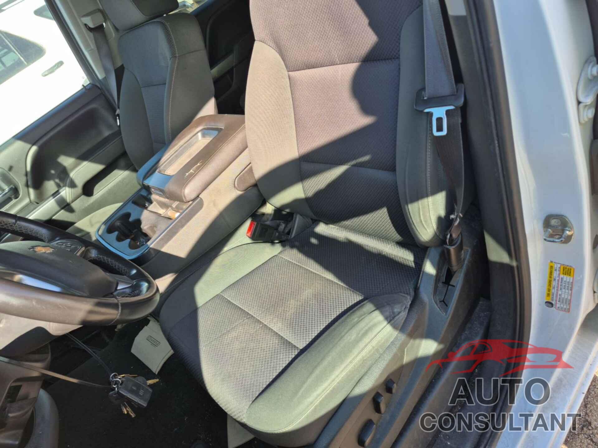 CHEVROLET SILVERADO 1500 2015 - 3GCUKREC6FG381957