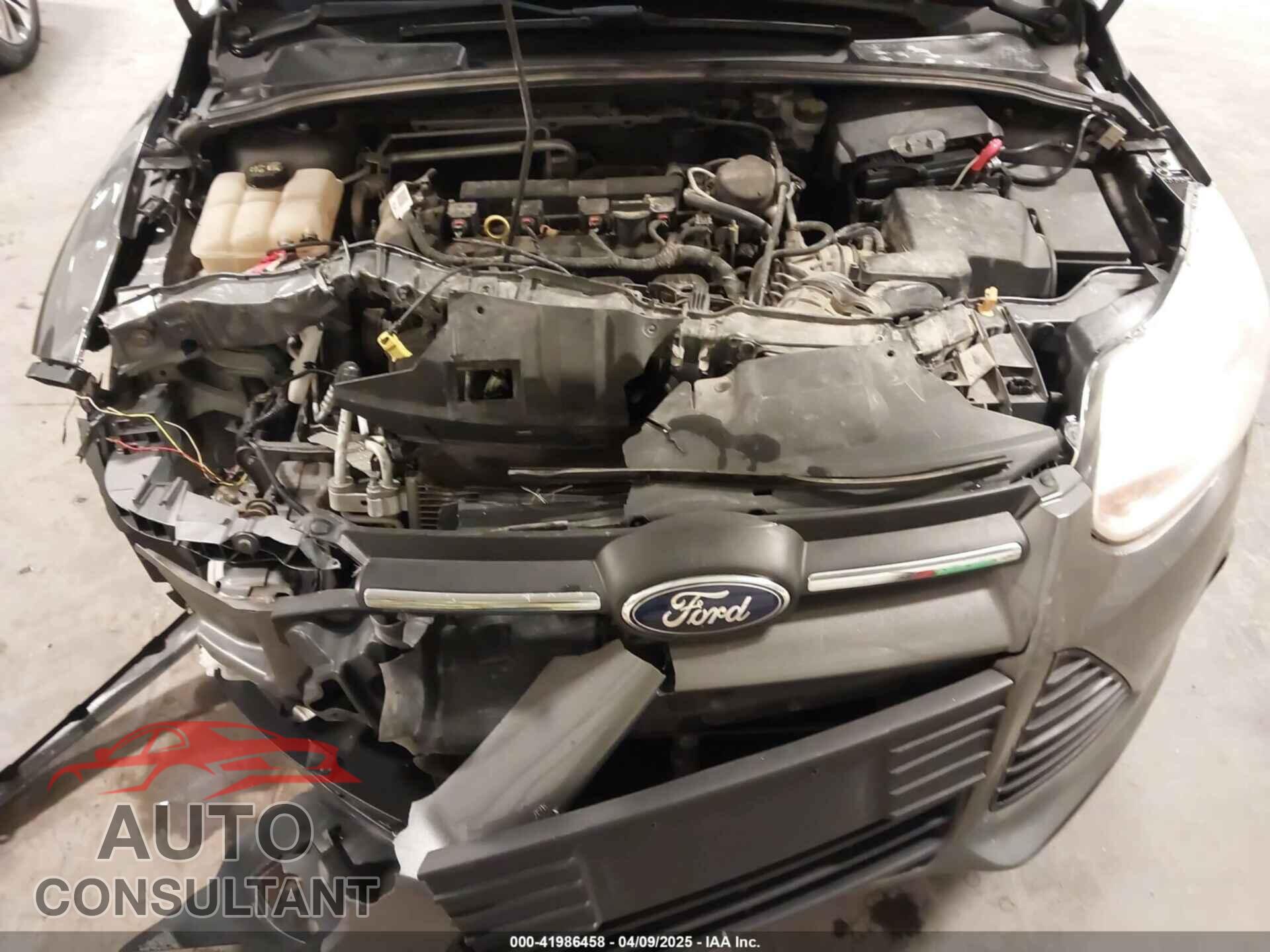 FORD FOCUS 2014 - 1FADP3F2XEL280190