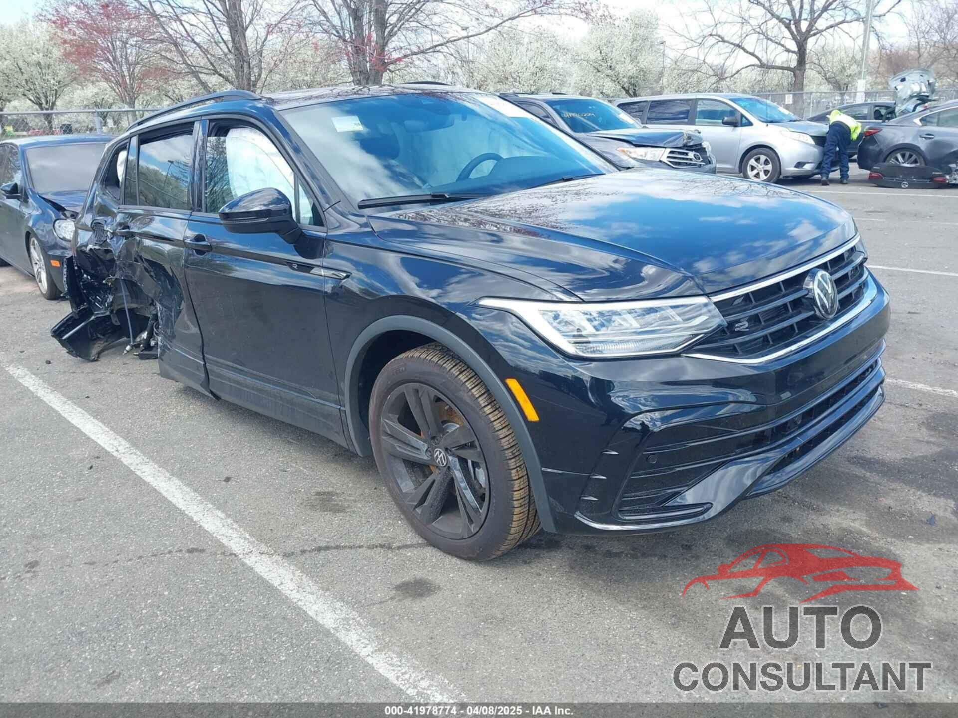 VOLKSWAGEN TIGUAN 2024 - 3VV8B7AX0RM112035