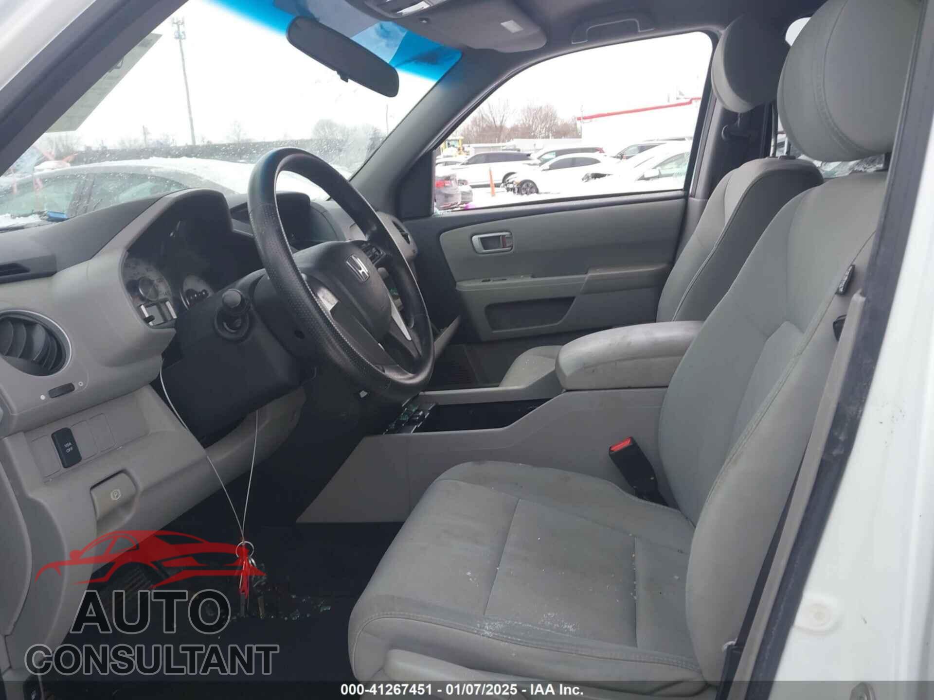 HONDA PILOT 2011 - 5FNYF4H27BB067701