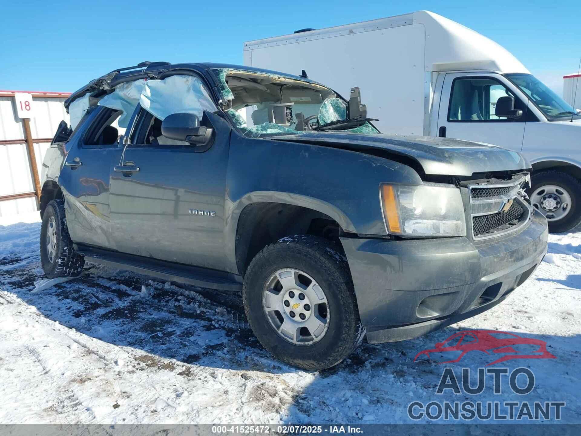 CHEVROLET TAHOE 2011 - 1GNSKAE07BR222543