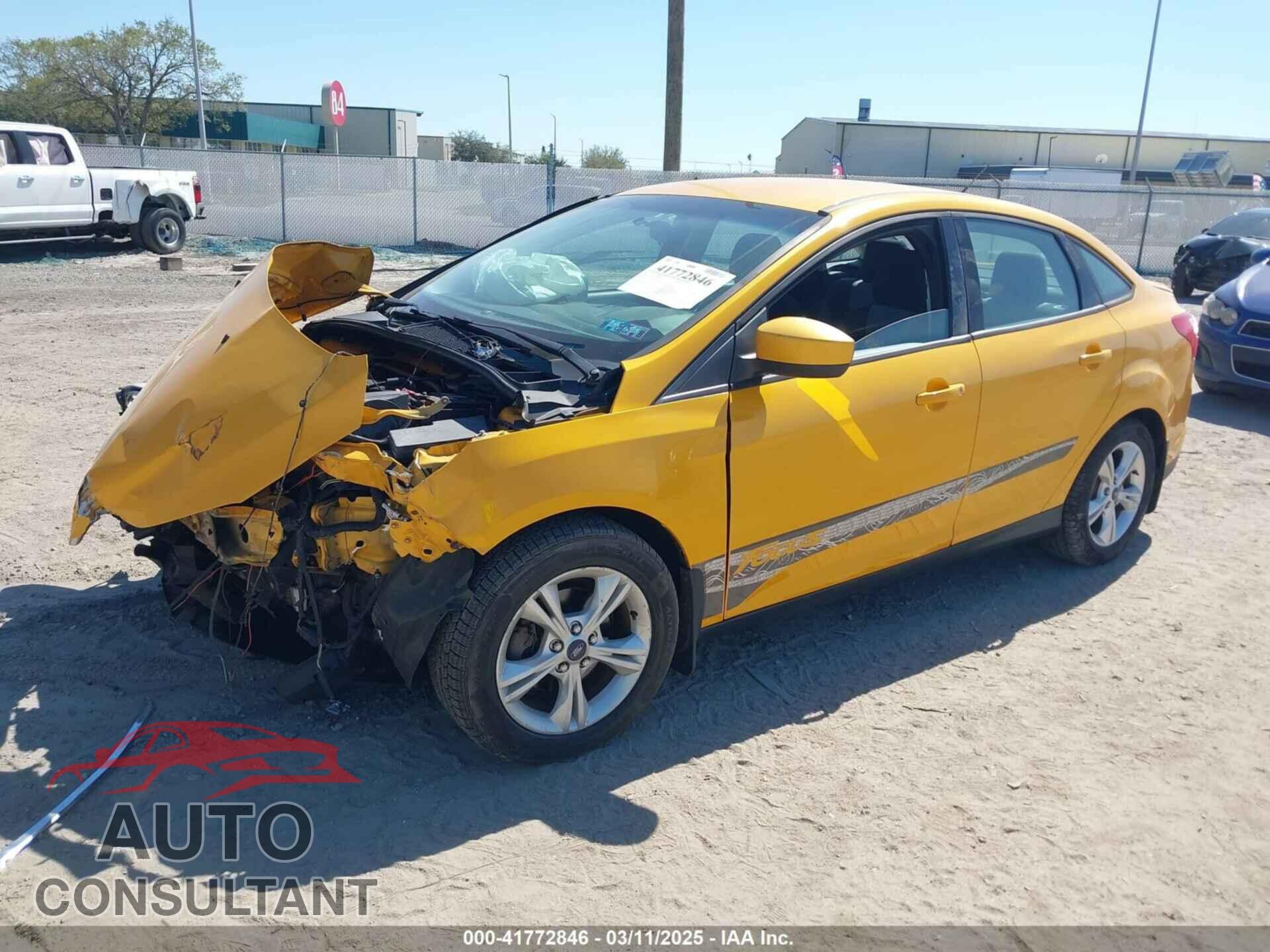 FORD FOCUS 2012 - 1FAHP3F25CL474527