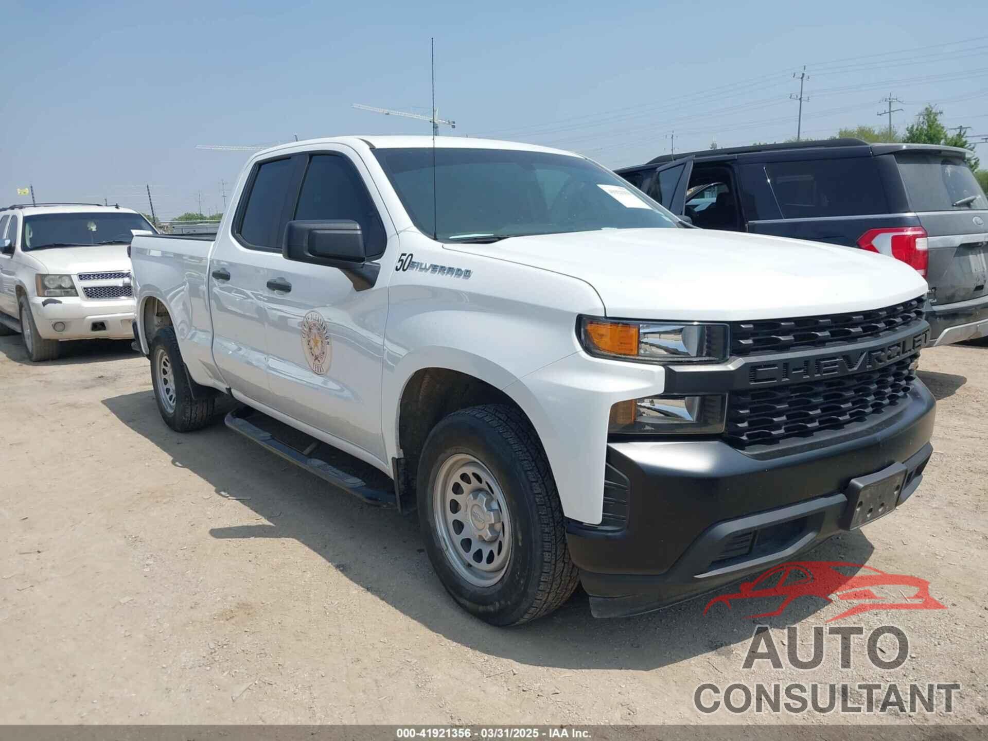 CHEVROLET SILVERADO 1500 2021 - 1GCRWAEH0MZ123809