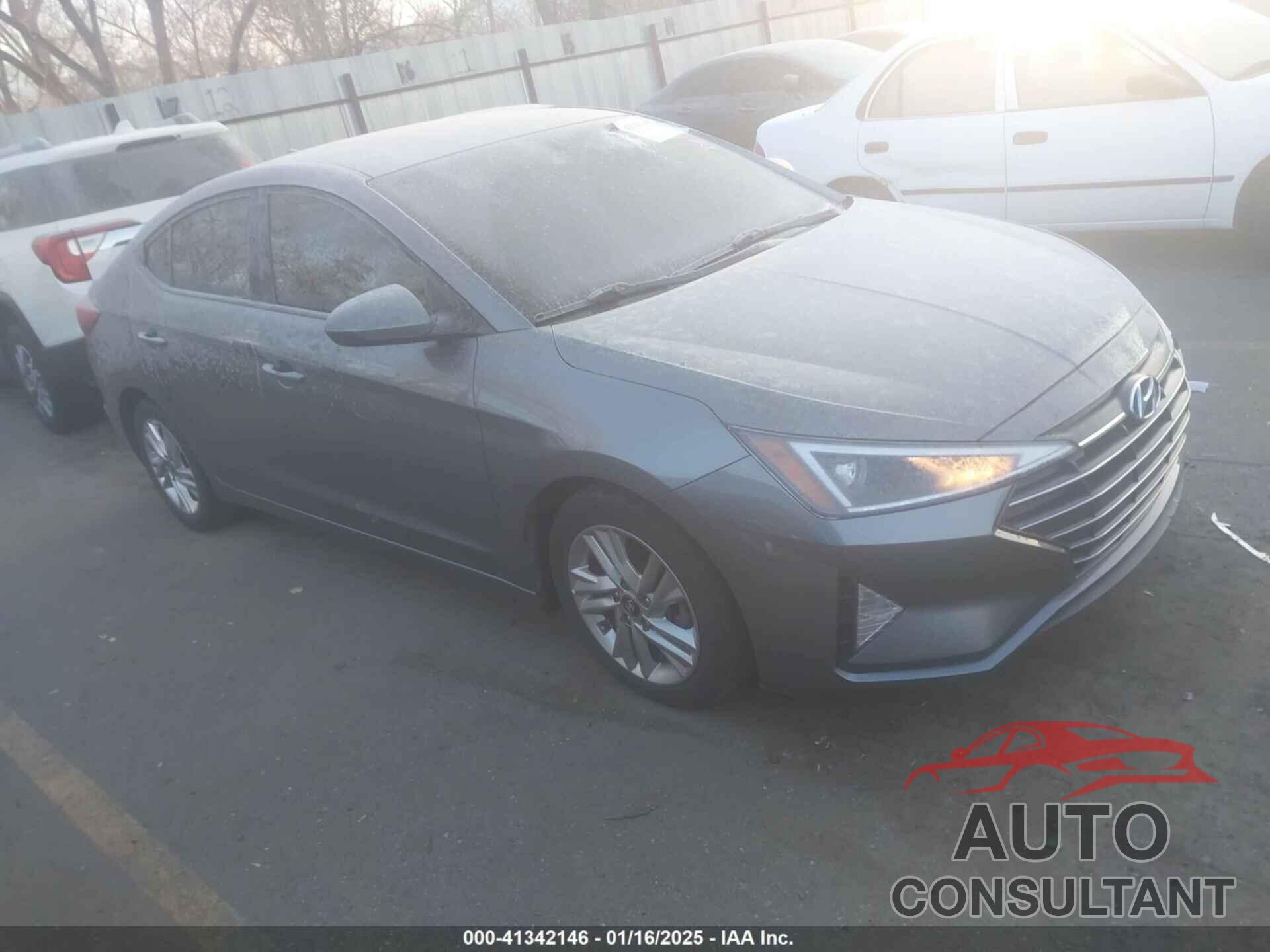 HYUNDAI ELANTRA 2019 - 5NPD84LF8KH453547