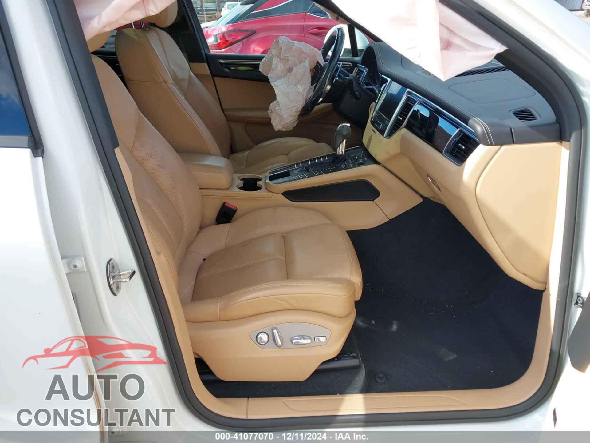 PORSCHE MACAN 2017 - WP1AA2A52HLB06191