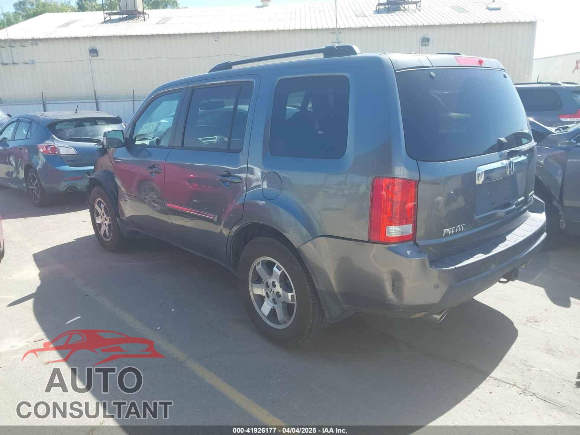 HONDA PILOT 2011 - 5FNYF4H96BB083532
