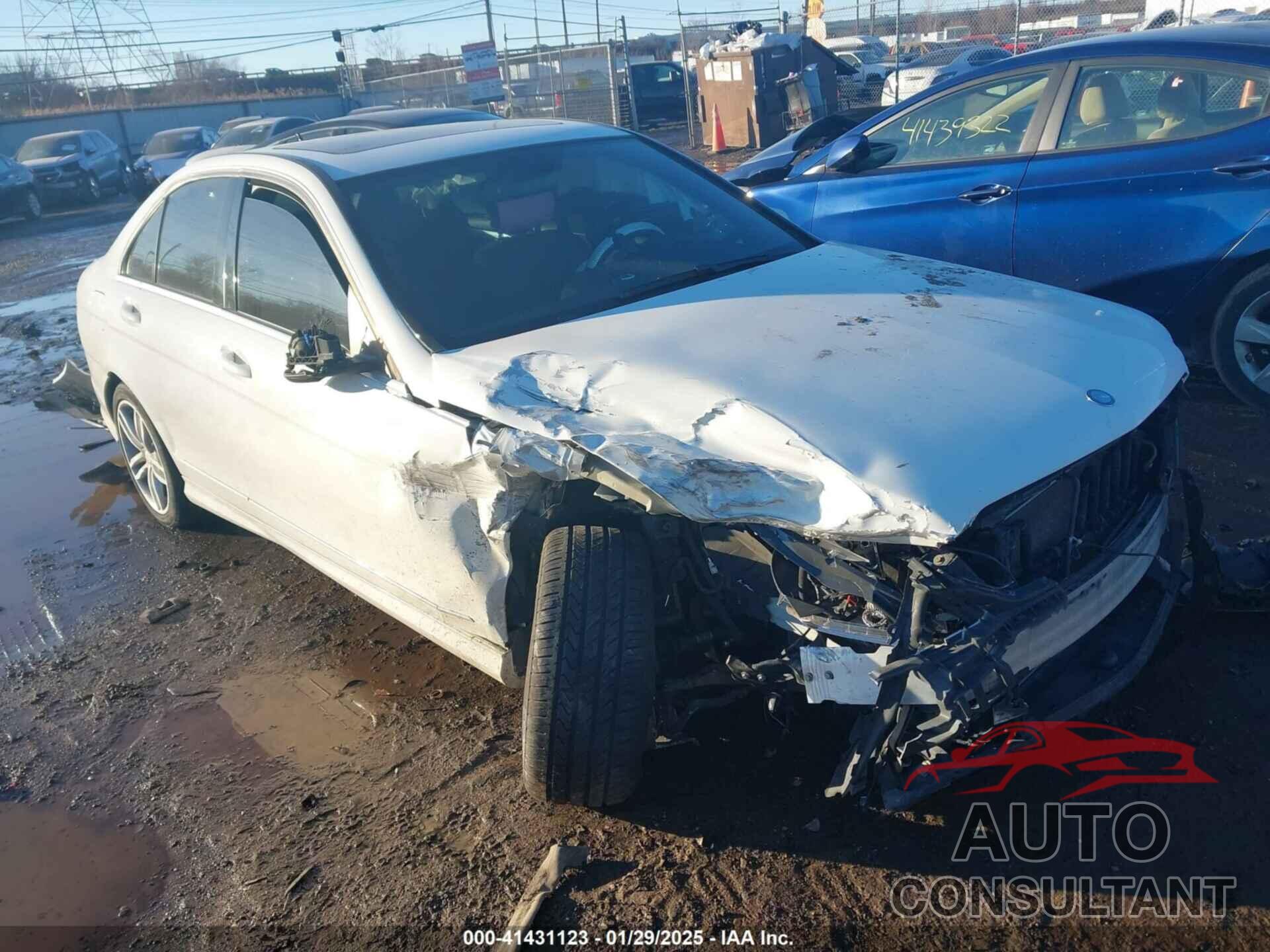 MERCEDES-BENZ C 300 2014 - WDDGF8AB2EG254311