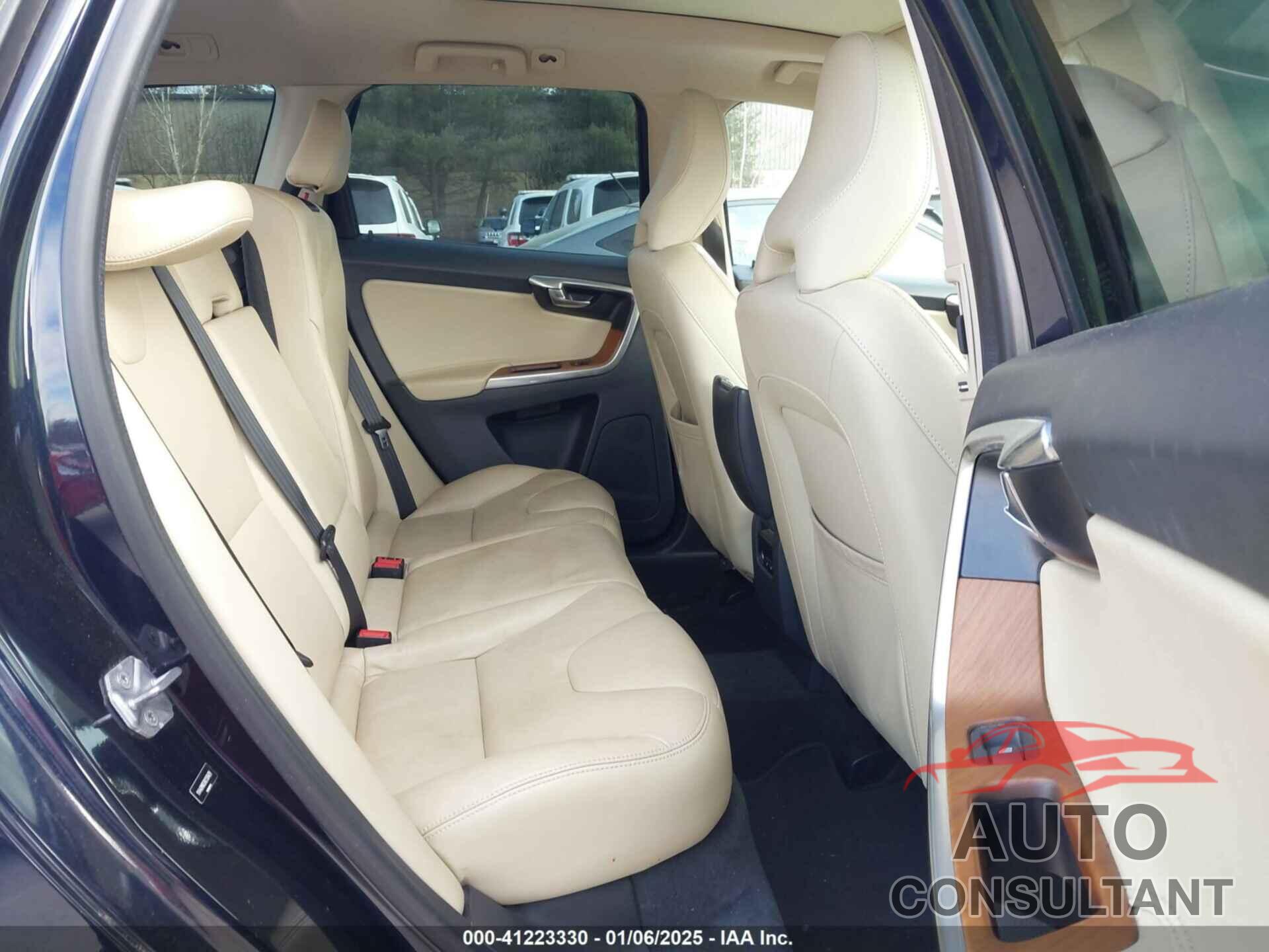 VOLVO XC60 2017 - YV440MRU3H2130429