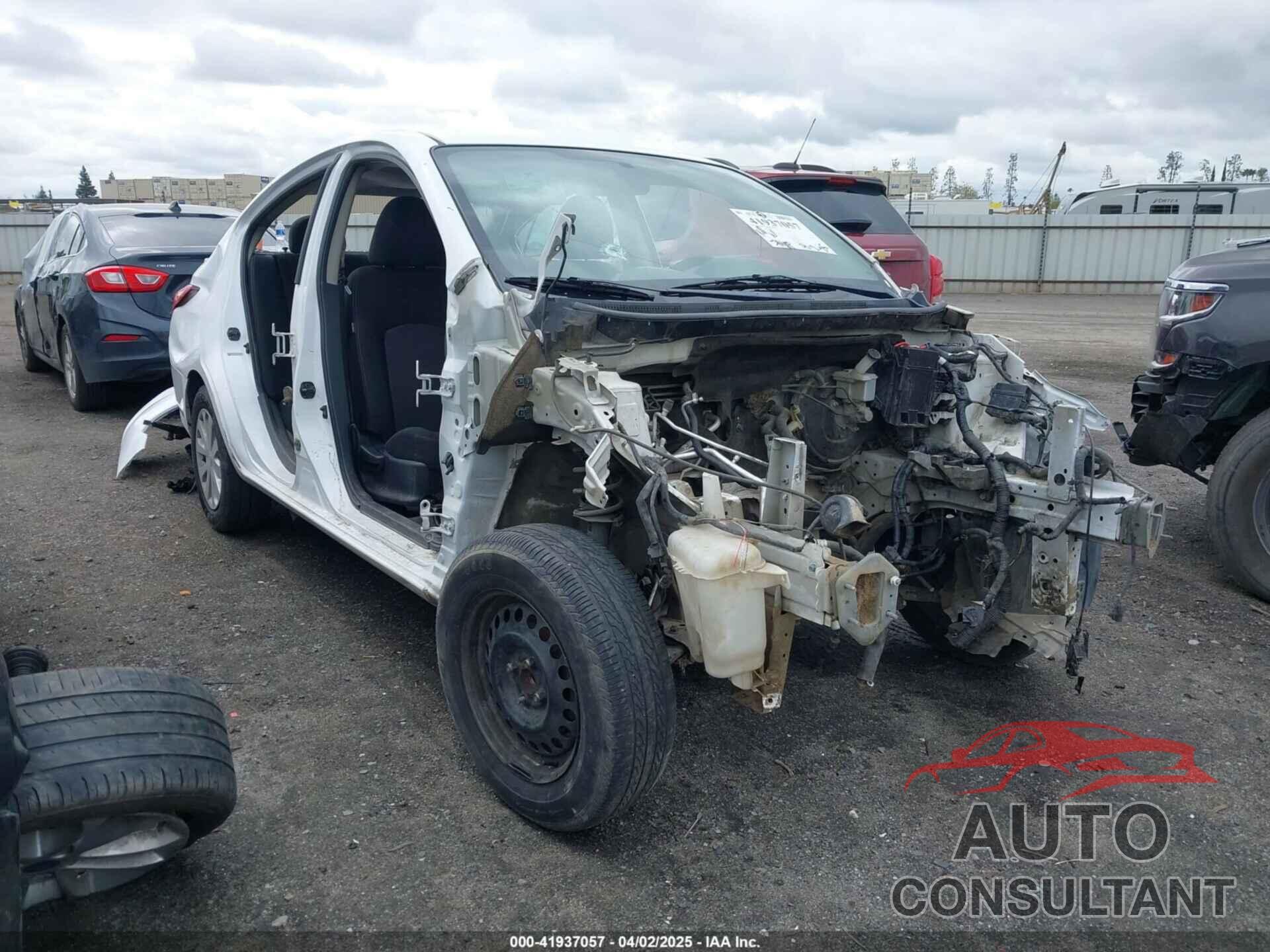 NISSAN VERSA 2018 - 3N1CN7AP7JL875232