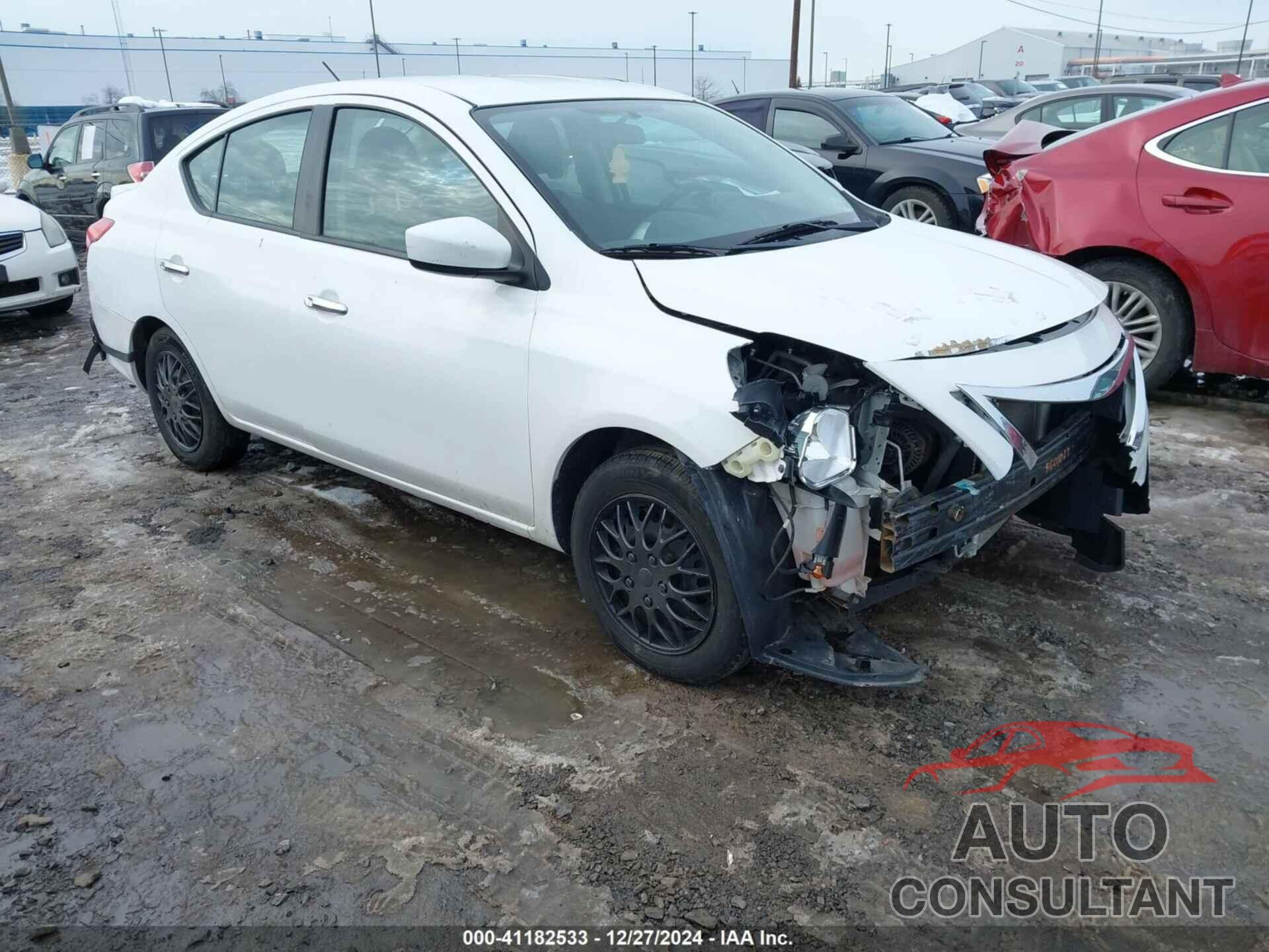 NISSAN VERSA 2018 - 3N1CN7AP6JK408566