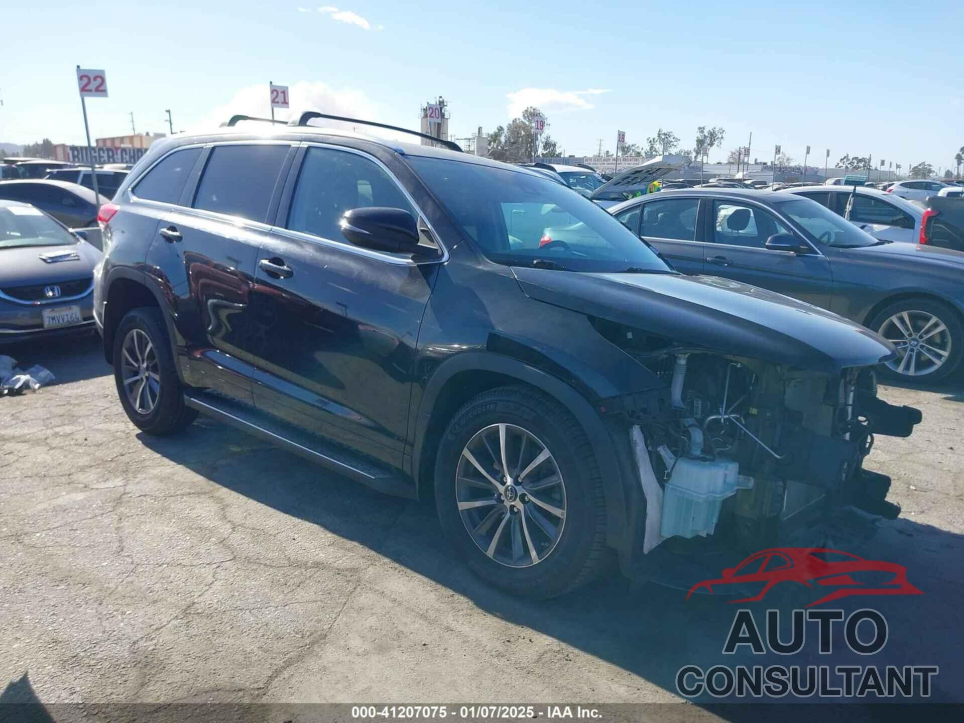 TOYOTA HIGHLANDER 2018 - 5TDKZRFH9JS274120