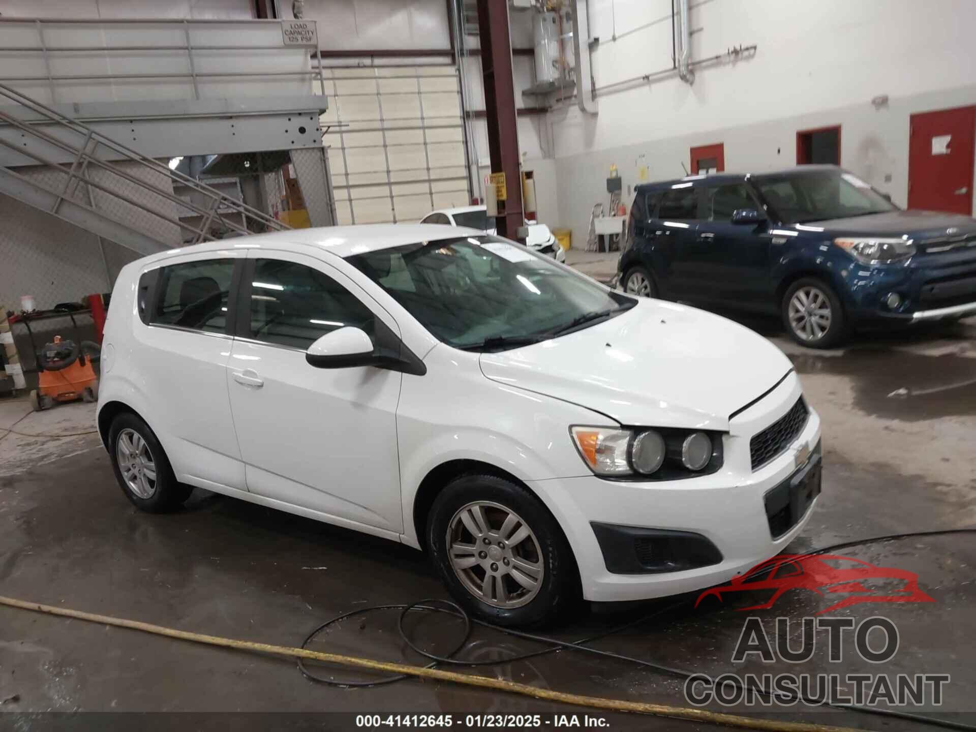 CHEVROLET SONIC 2015 - 1G1JC6SH4F4151872