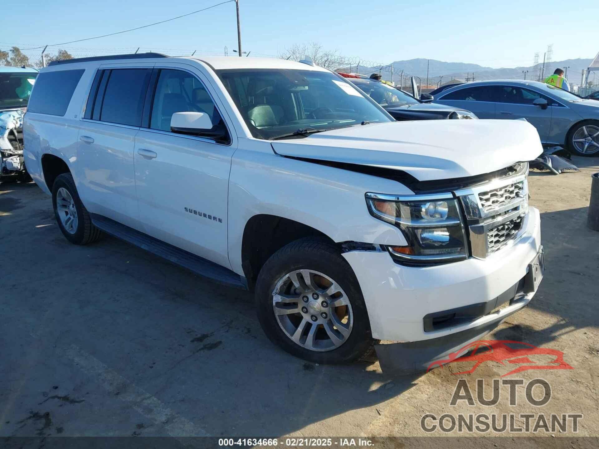 CHEVROLET SUBURBAN 1500 2015 - 1GNSCJKC2FR680413