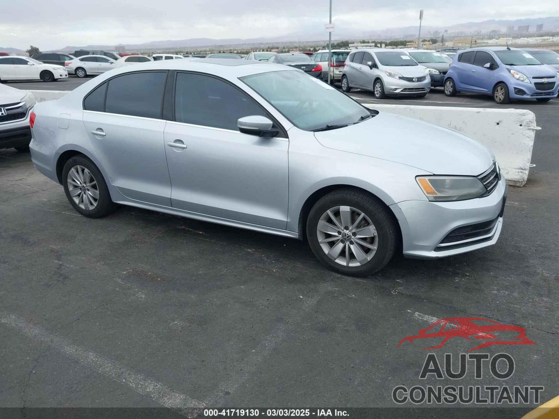 VOLKSWAGEN JETTA 2015 - 3VWD17AJ7FM226182