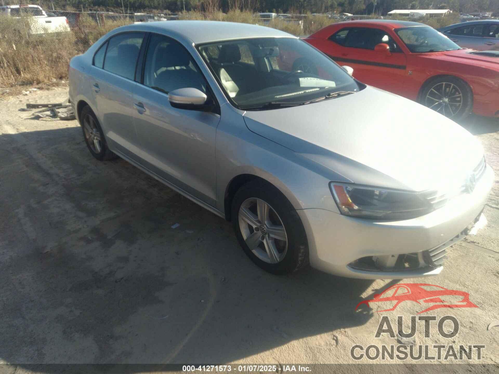 VOLKSWAGEN JETTA 2013 - 3VWDP7AJ8DM392738