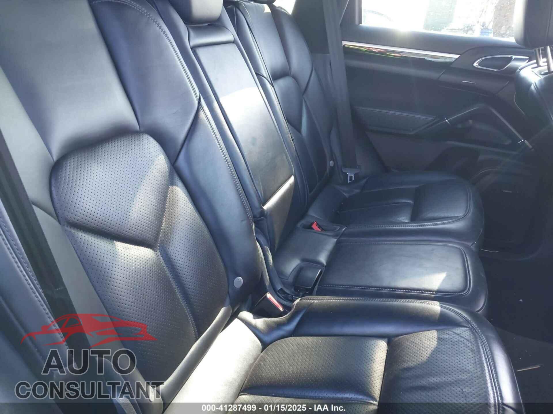 PORSCHE CAYENNE 2016 - WP1AA2A22GLA11439