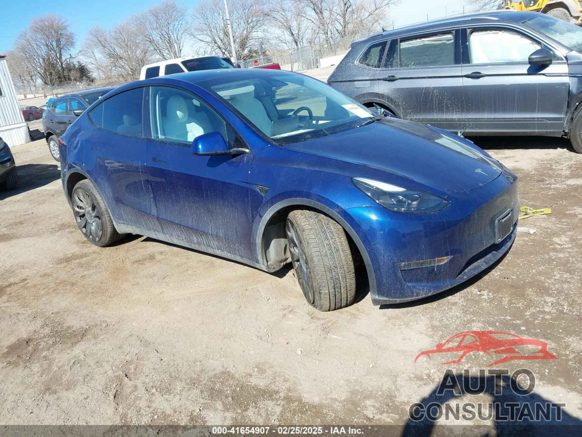 TESLA MODEL Y 2022 - 7SAYGDEF9NF523452