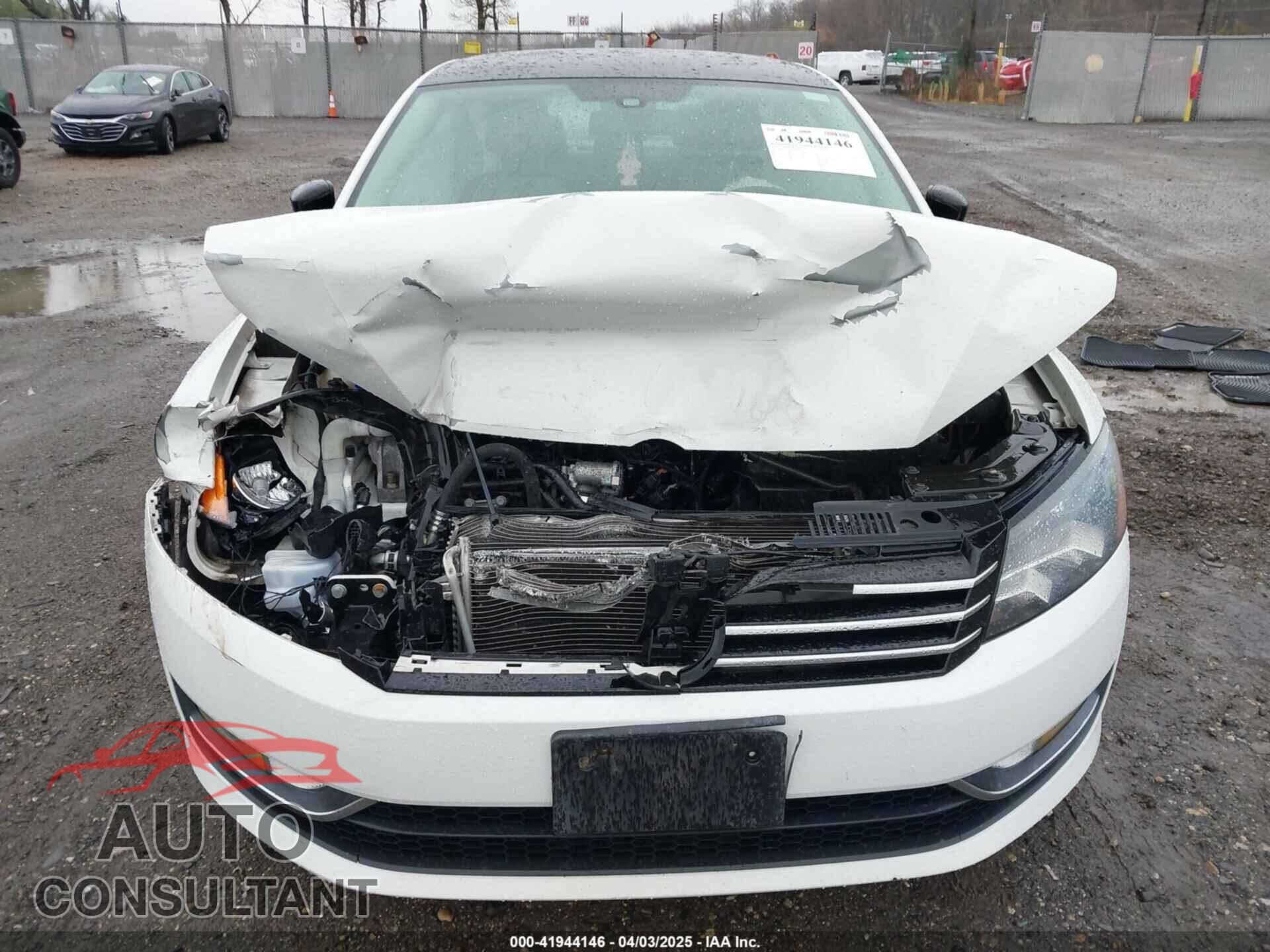 VOLKSWAGEN PASSAT 2014 - 1VWBT7A31EC081966