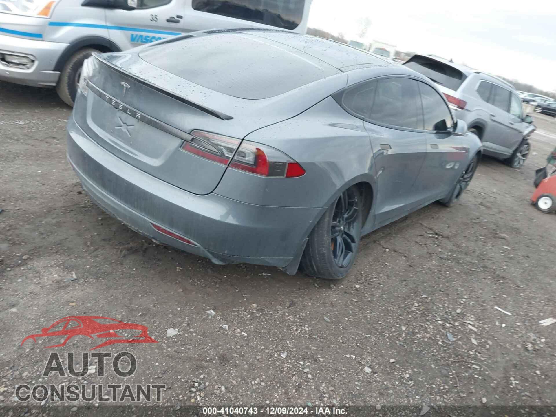 TESLA MODEL S 2013 - 5YJSA1CNXDFP23056