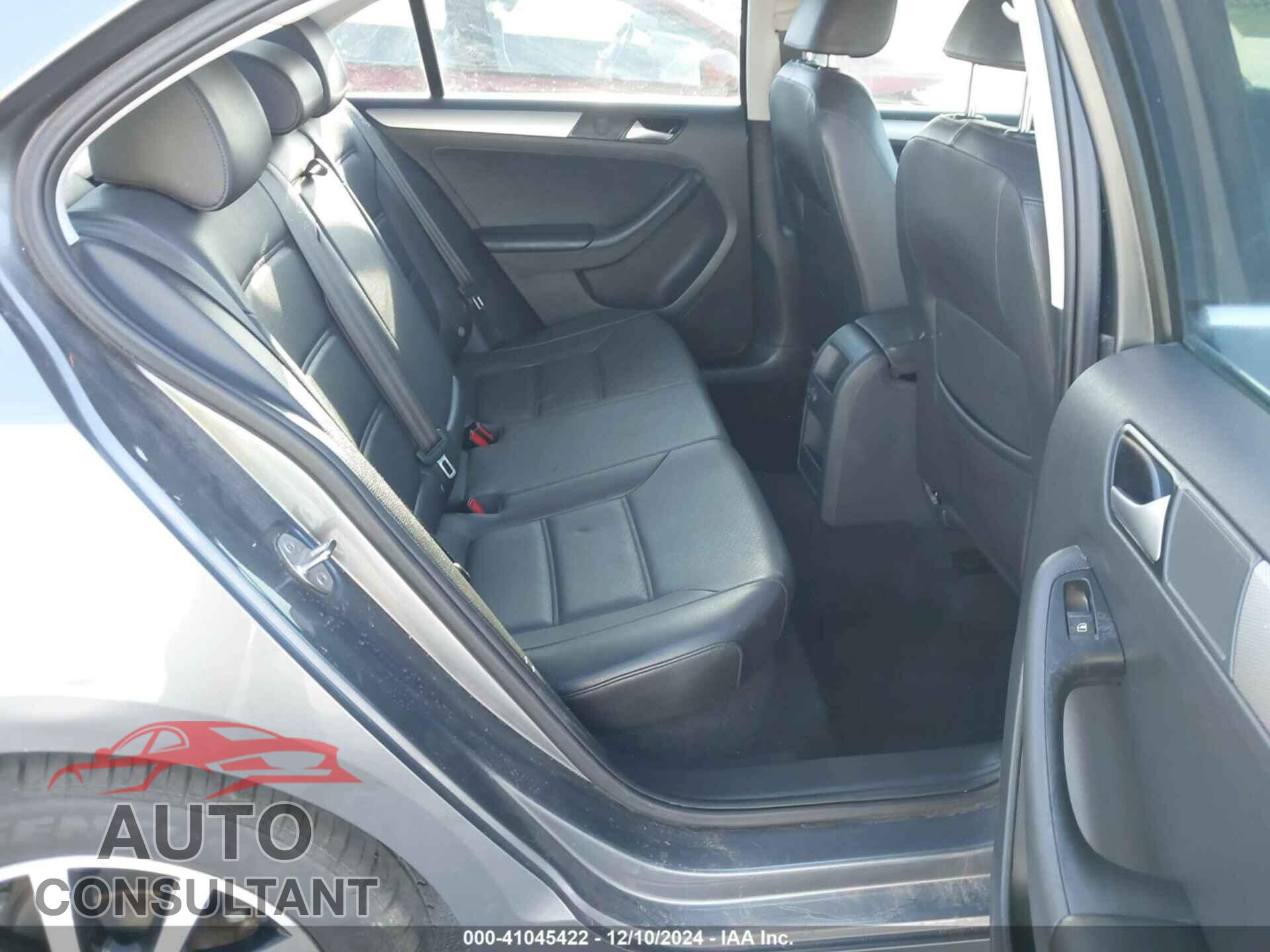 VOLKSWAGEN JETTA 2017 - 3VWDB7AJ5HM382804